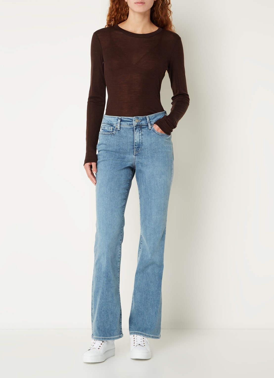NYDJ Blake high waist flared jeans met stretch - voorkant 3 lichtblauw