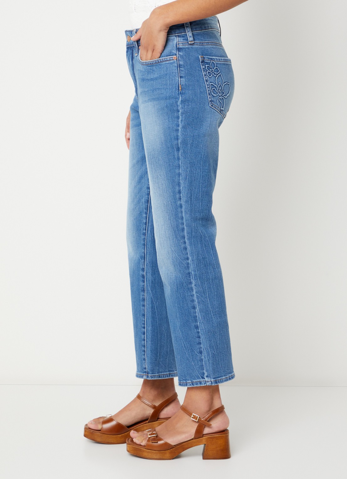 NYDJ Mailyn mid waist straight fit jeans met gekleurde wassing - detail 3 indigo