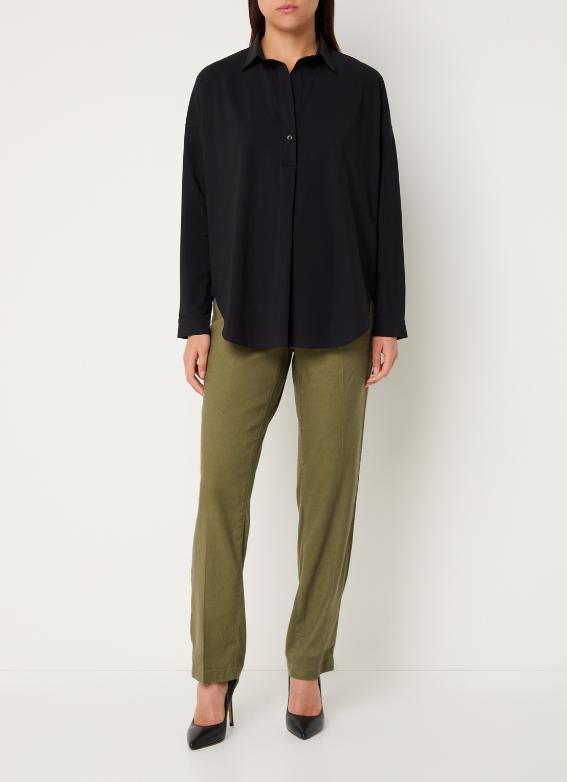 NYDJ Marilyn high waist straight fit broek in linnenblend met steekzakken - voorkant 3 legergroen