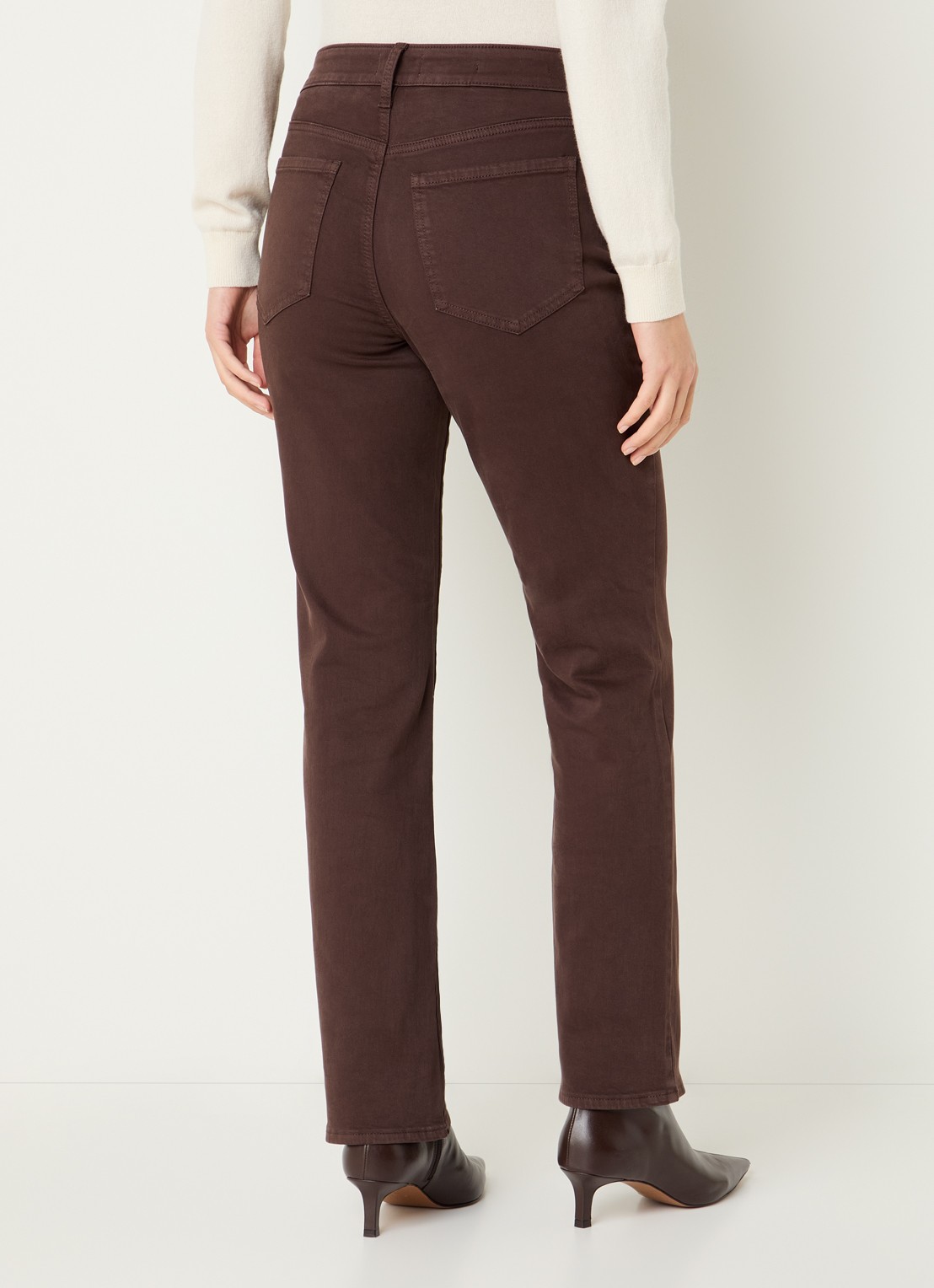 NYDJ Marilyn high waist straight leg jeans met steekzakken - achterkant 3 chocoladebruin