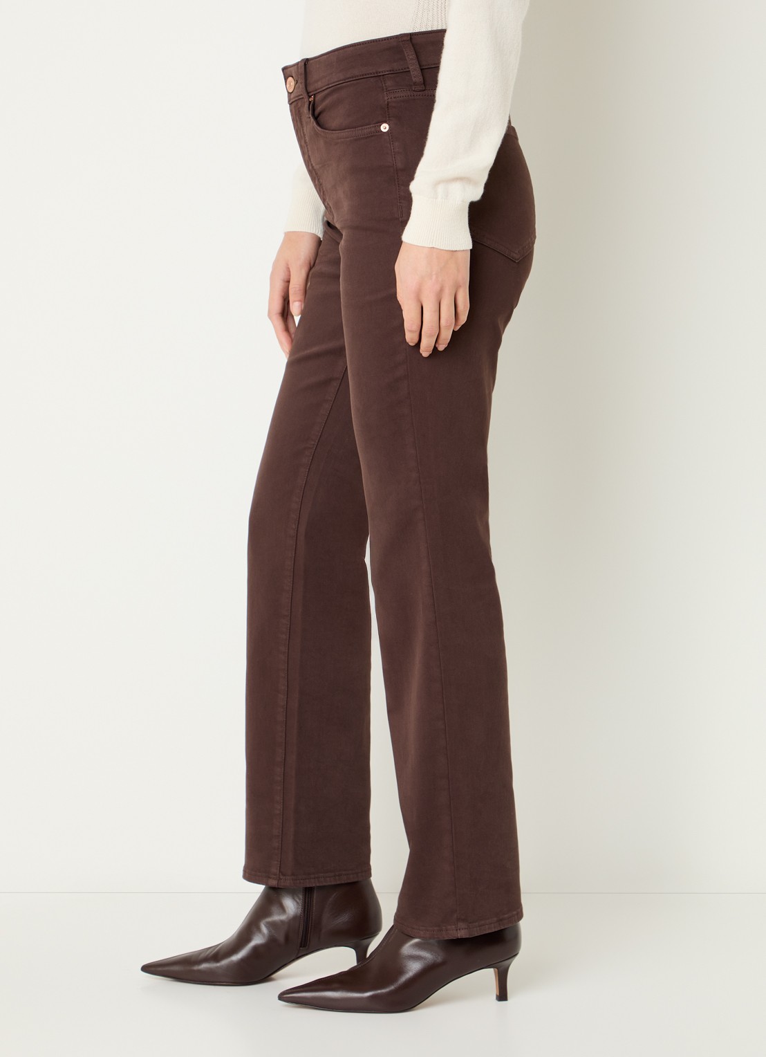 NYDJ Marilyn high waist straight leg jeans met steekzakken - detail 5 chocoladebruin