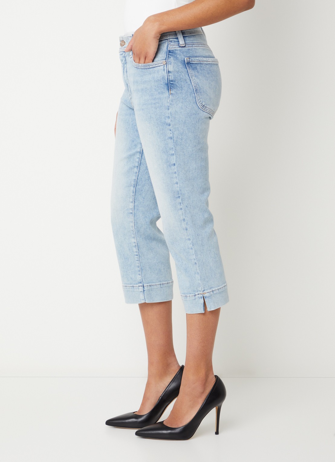 NYDJ Marilyn mid waist slim fit capri broek met steekzakken - detail 5 lichtblauw