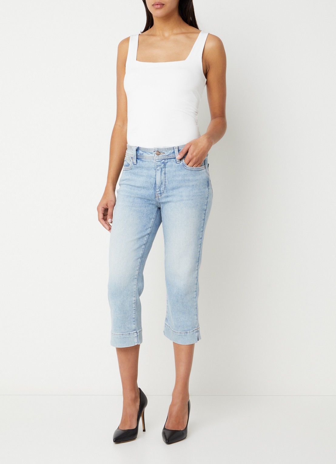 NYDJ Marilyn mid waist slim fit capri broek met steekzakken - voorkant 3 lichtblauw