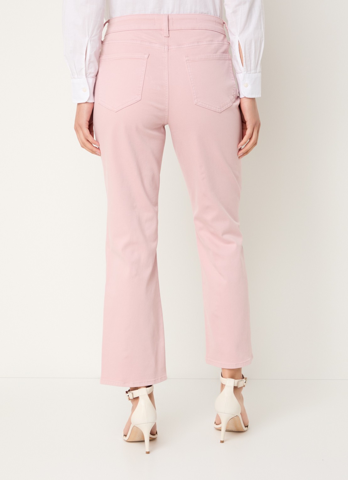 NYDJ Marilyn mid waist straight leg cropped jeans met gekleurde wassing - achterkant lichtroze