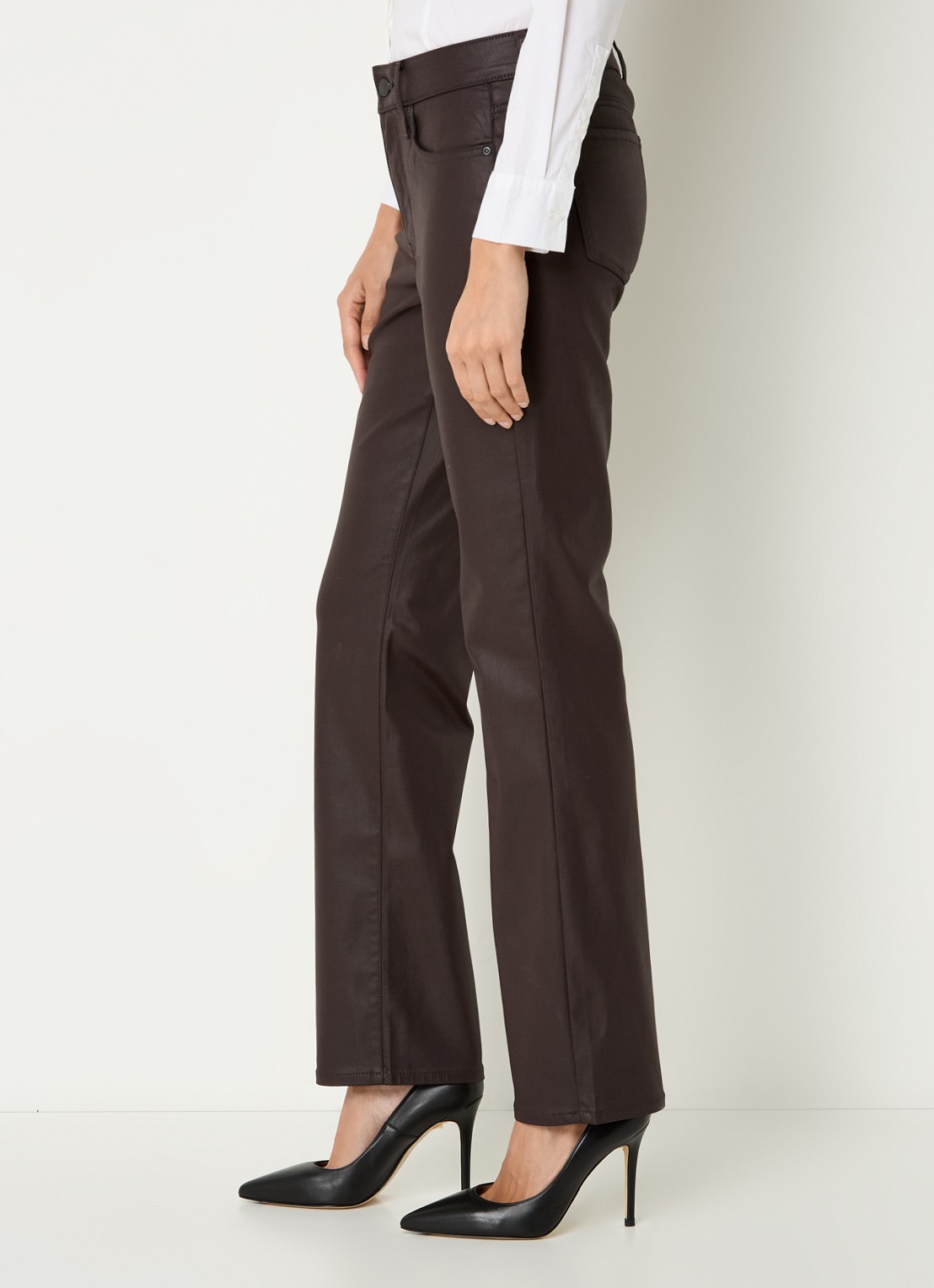 NYDJ Marilyn mid waist straight leg jeans met gekleurde wassing - detail 3 roodbruin