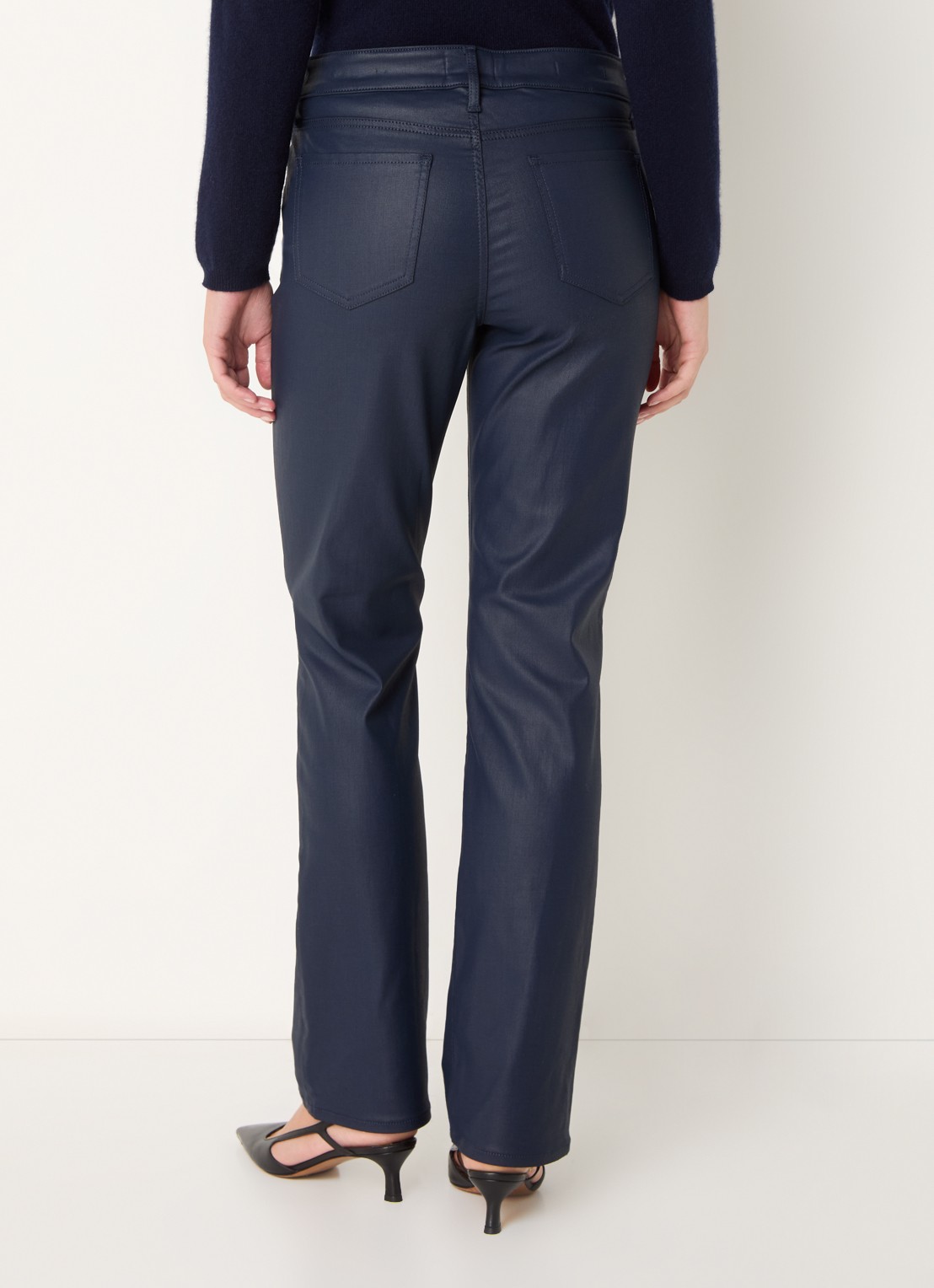 NYDJ Marilyn mid waist straight leg jeans met gekleurde wassing - achterkant donkerblauw