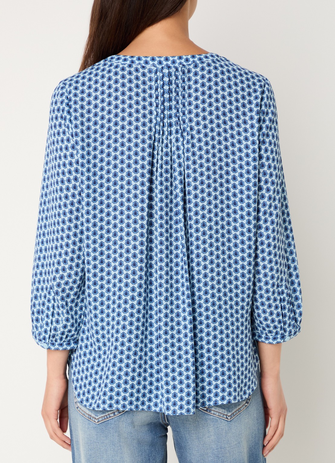 NYDJ Pintuck blouse met V-hals en print - achterkant 5 petrol