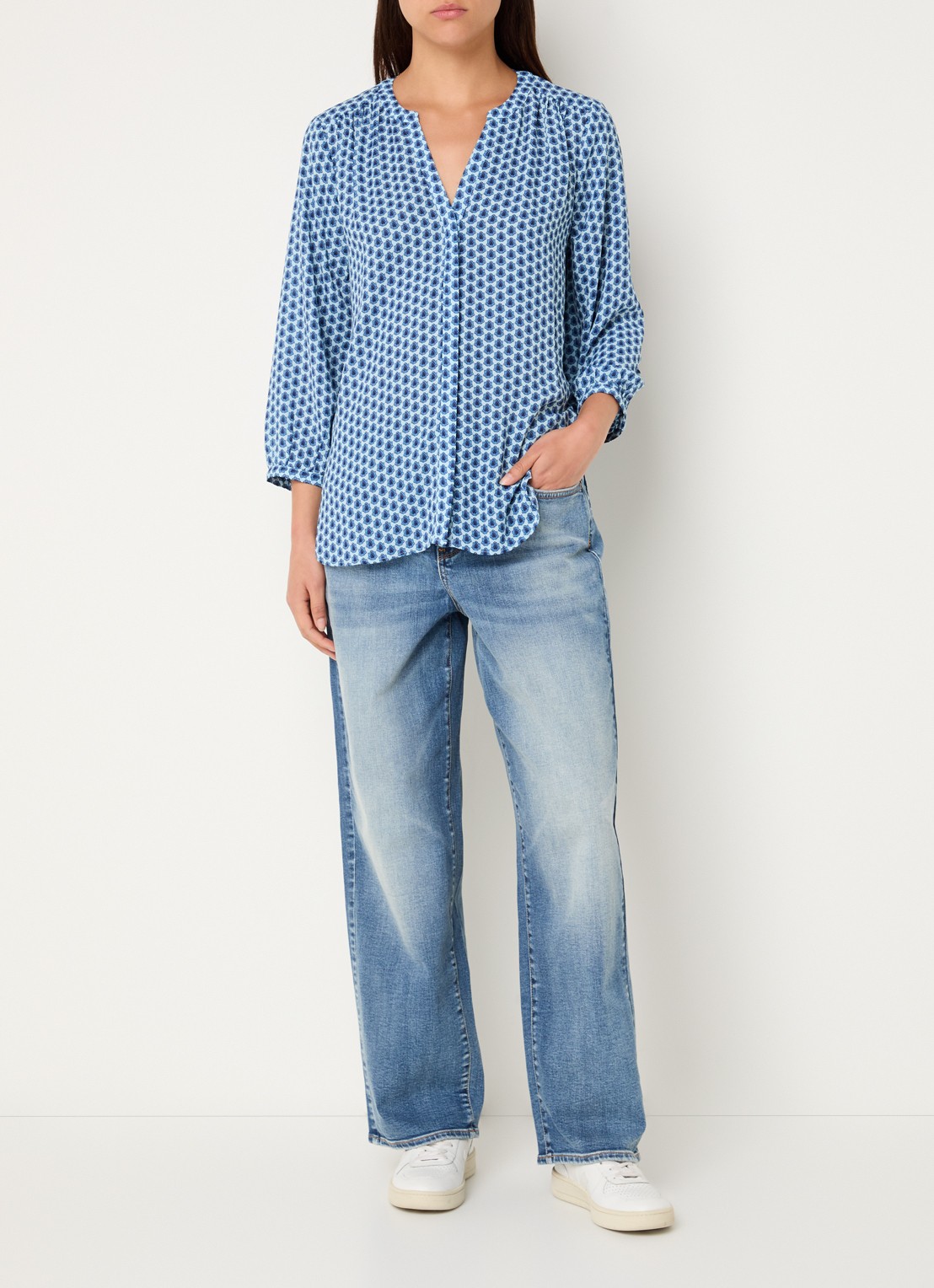 NYDJ Pintuck blouse met V-hals en print - voorkant 4 petrol