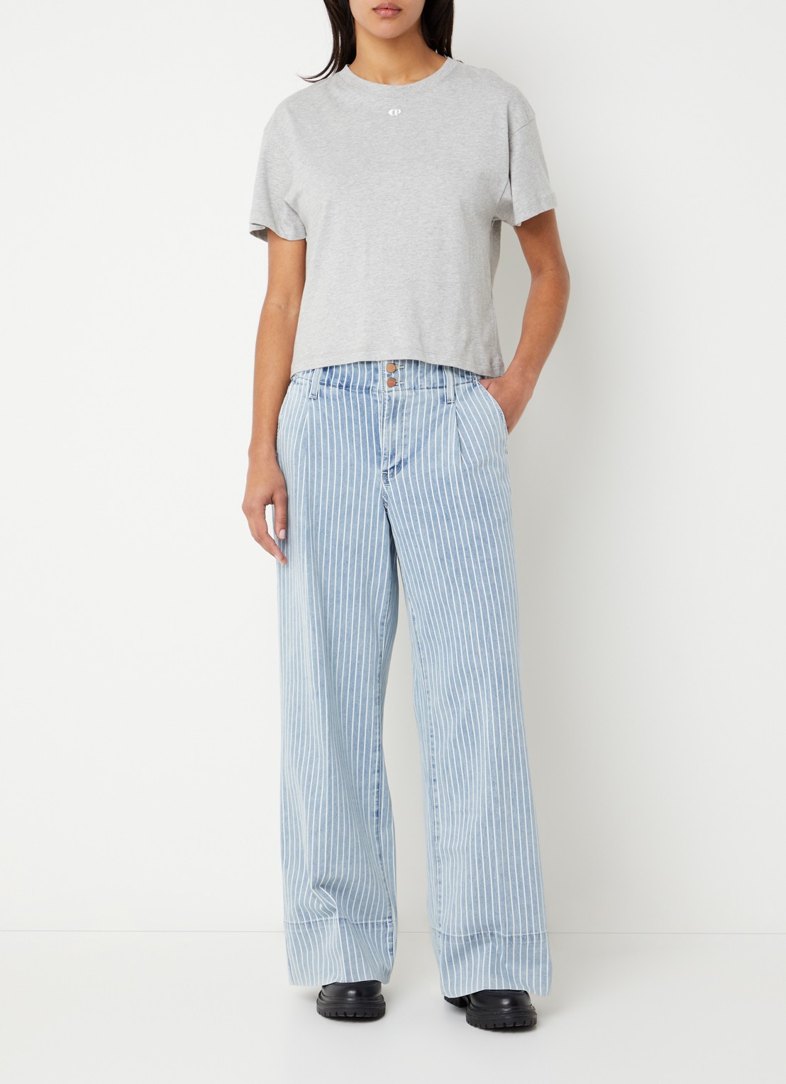 NYDJ Simone mid waist wide leg jeans met streepprint - voorkant 2 lichtblauw