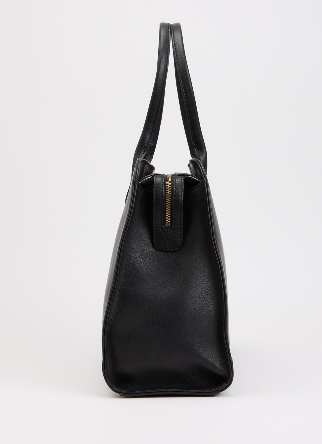 O My Bag Alma schoudertas van leer met 16 inch laptopvak  - detail 2 zwart
