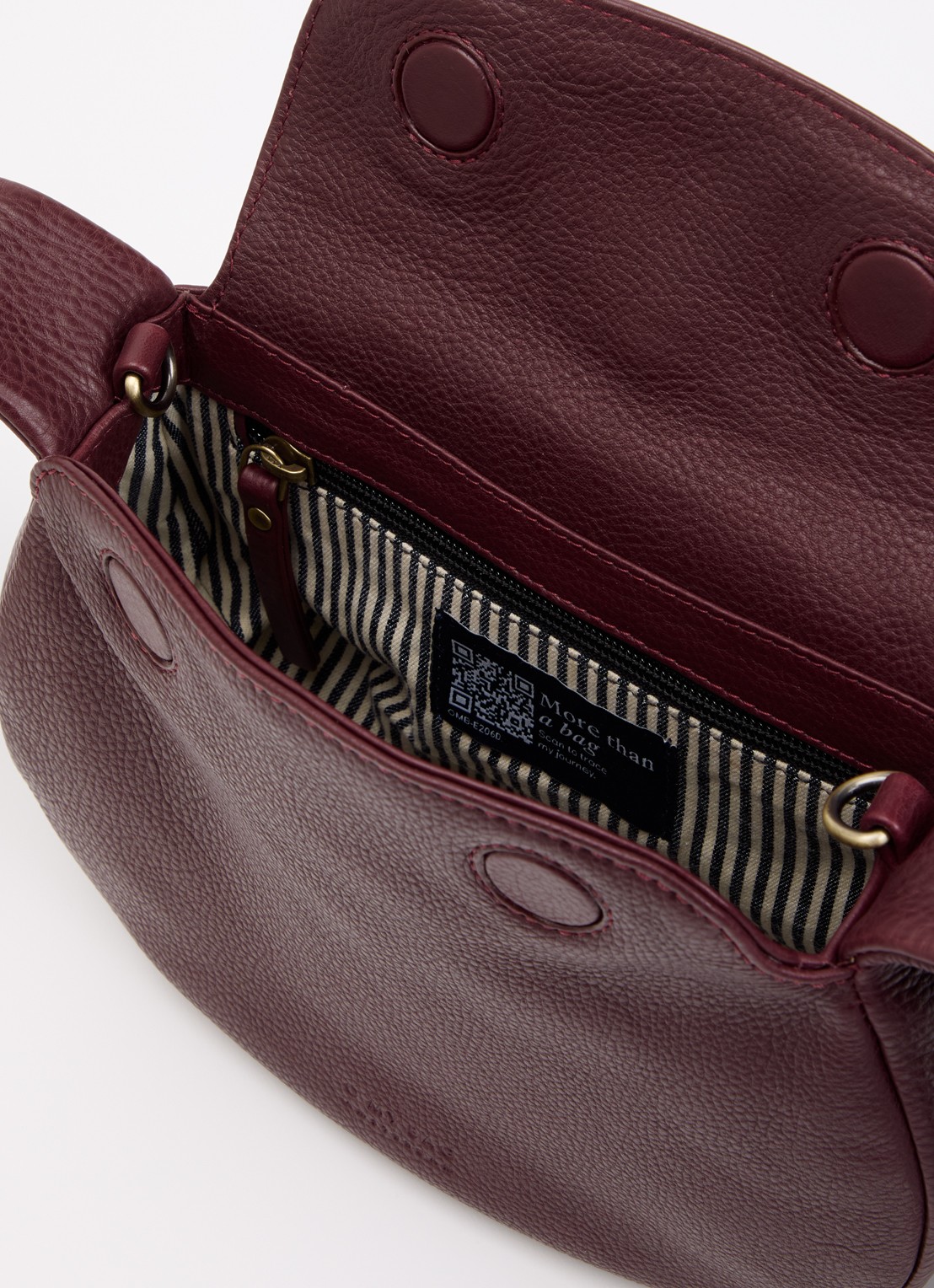 O My Bag Coco Croissant handtas van leer met afneembare schouderriem - detail 2 bordeauxrood