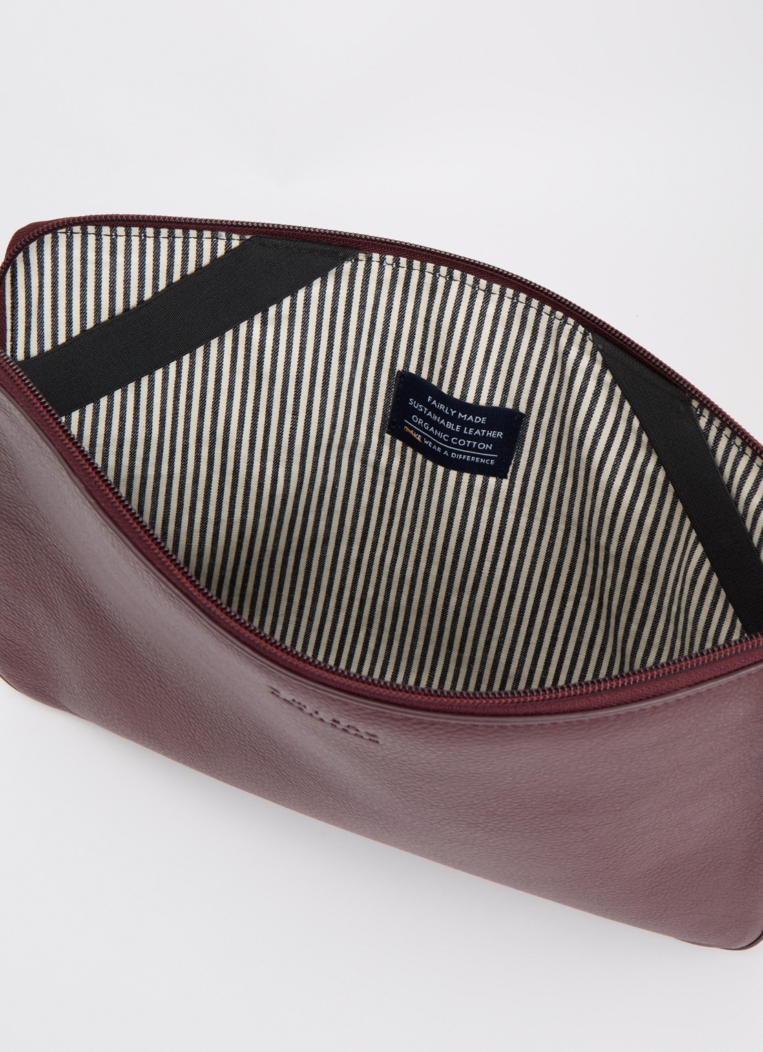 O My Bag Laptophoes van leer 14 inch - detail 2 bordeauxrood