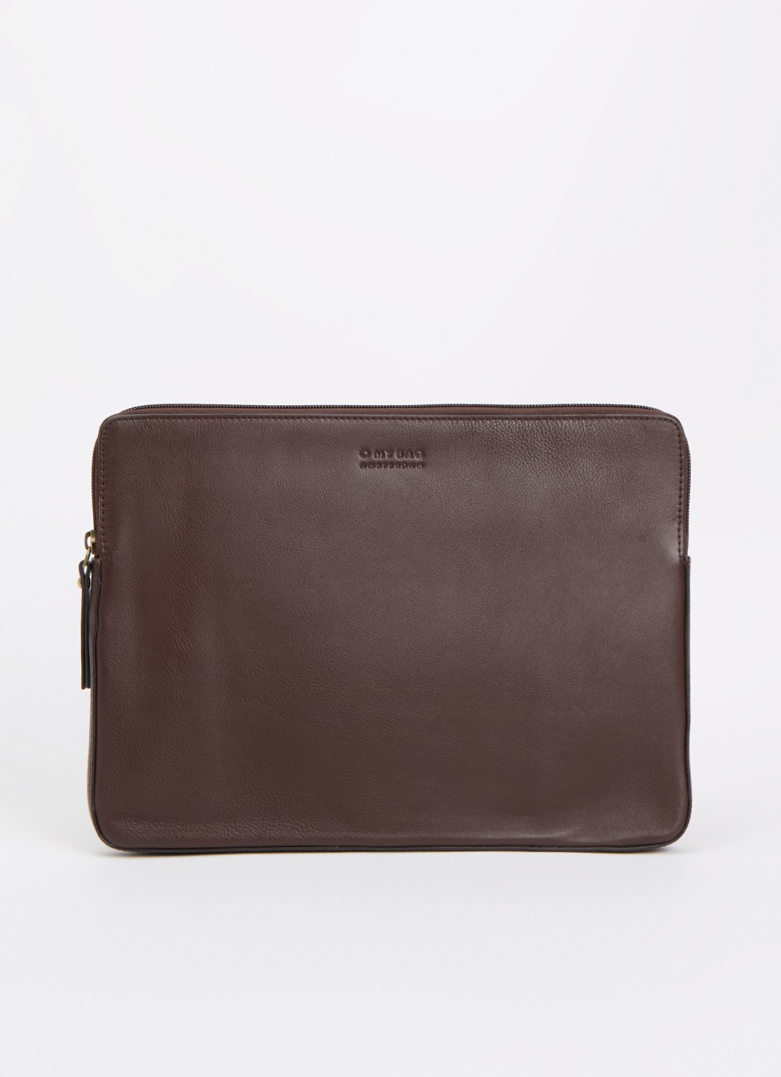 O My Bag Laptophoes van leer 14 inch - voorkant 2 chocoladebruin