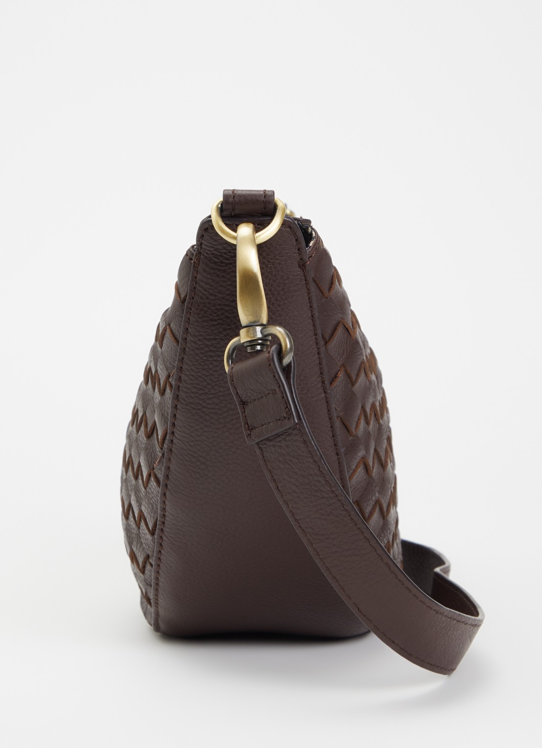 O My Bag Leo schoudertas van leer met verstelbare schouderband  - detail 2 chocoladebruin