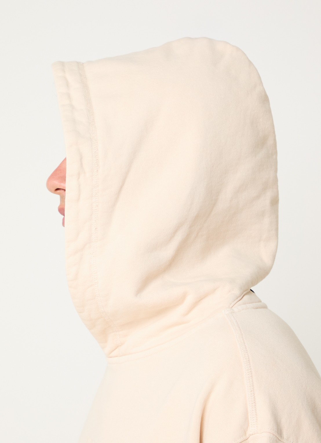Oakley Echo hoodie met logo- en backprint - detail 2 beige