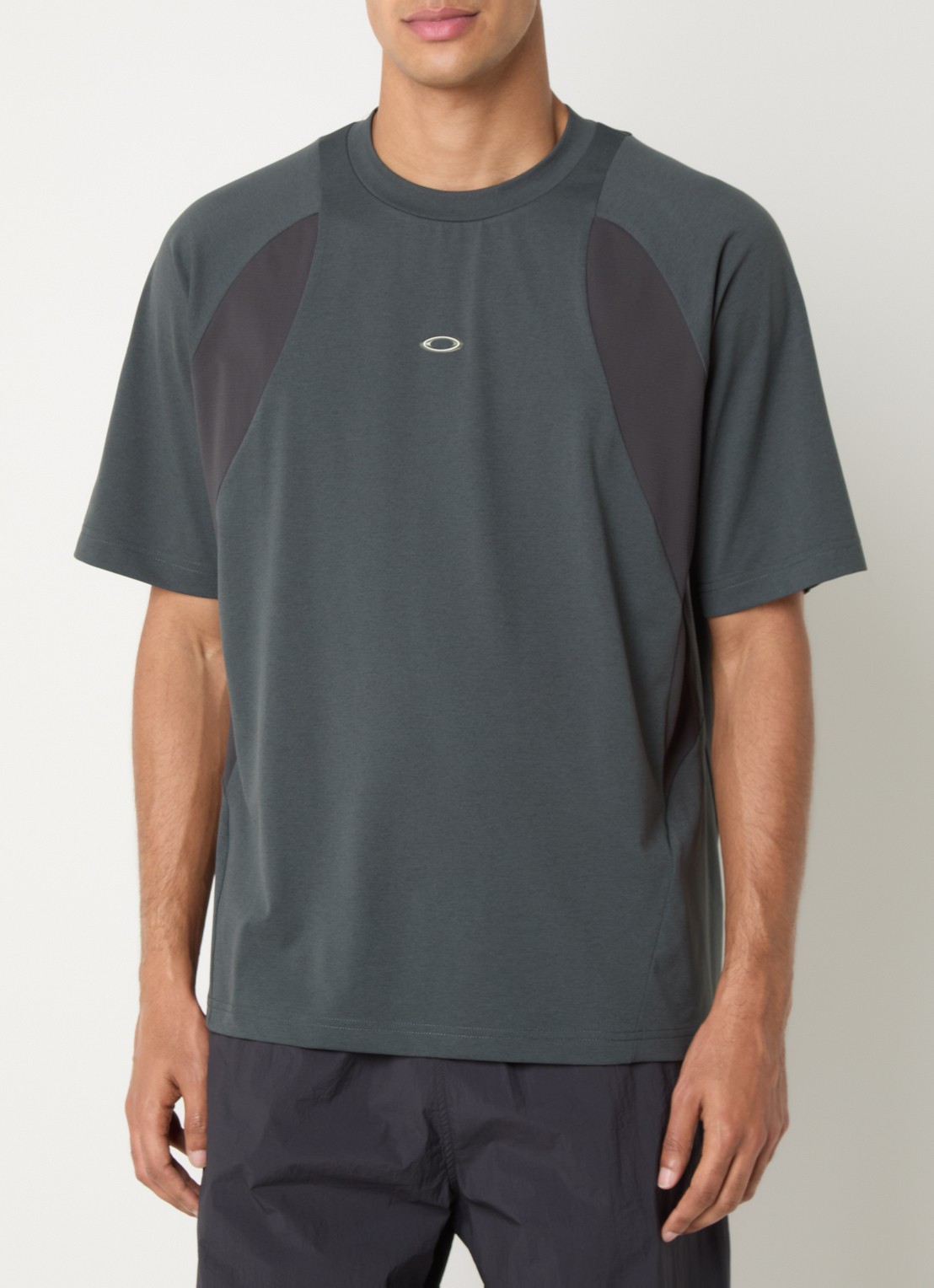 Oakley Icon T-shirt met ronde hals - achterkant 3 bronsgroen