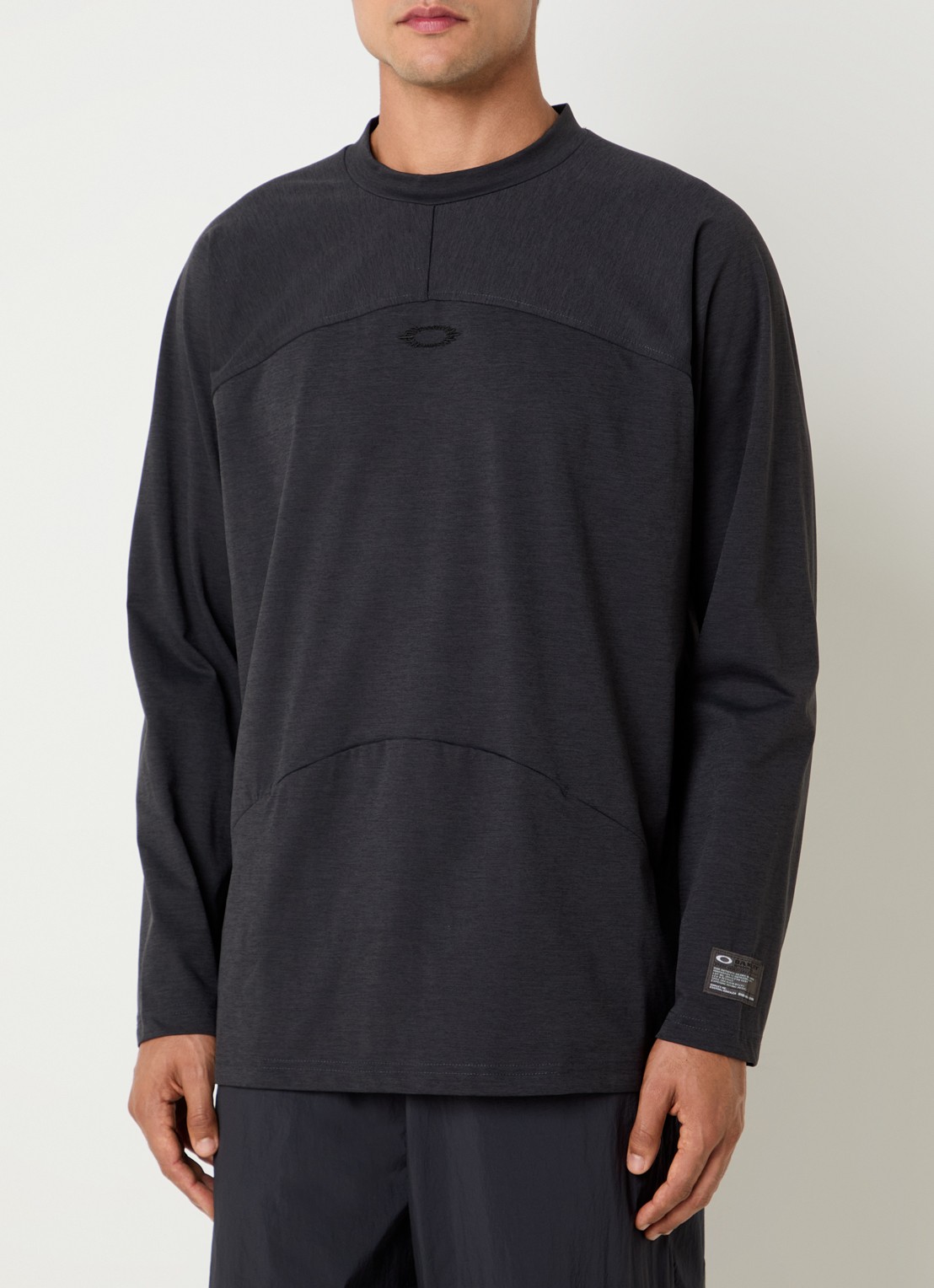 Oakley Long sleeve met logo - detail antraciet