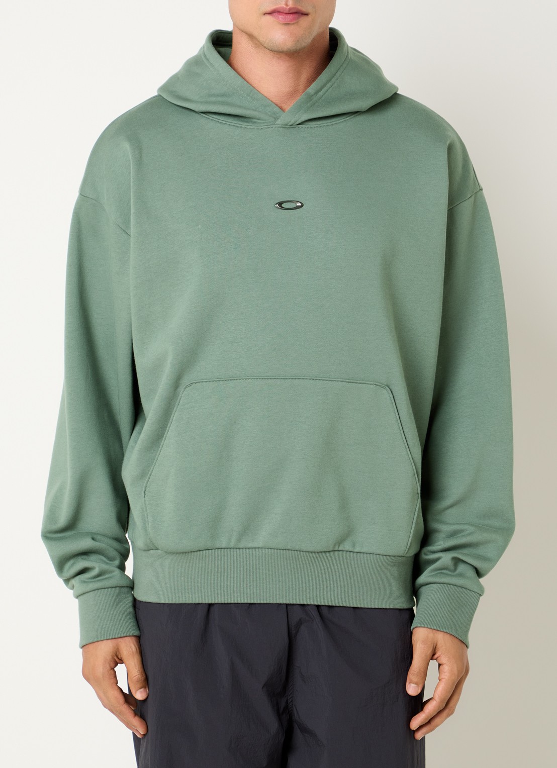 Oakley Metal rise hoodie met kangoeroezak - detail 4 groen