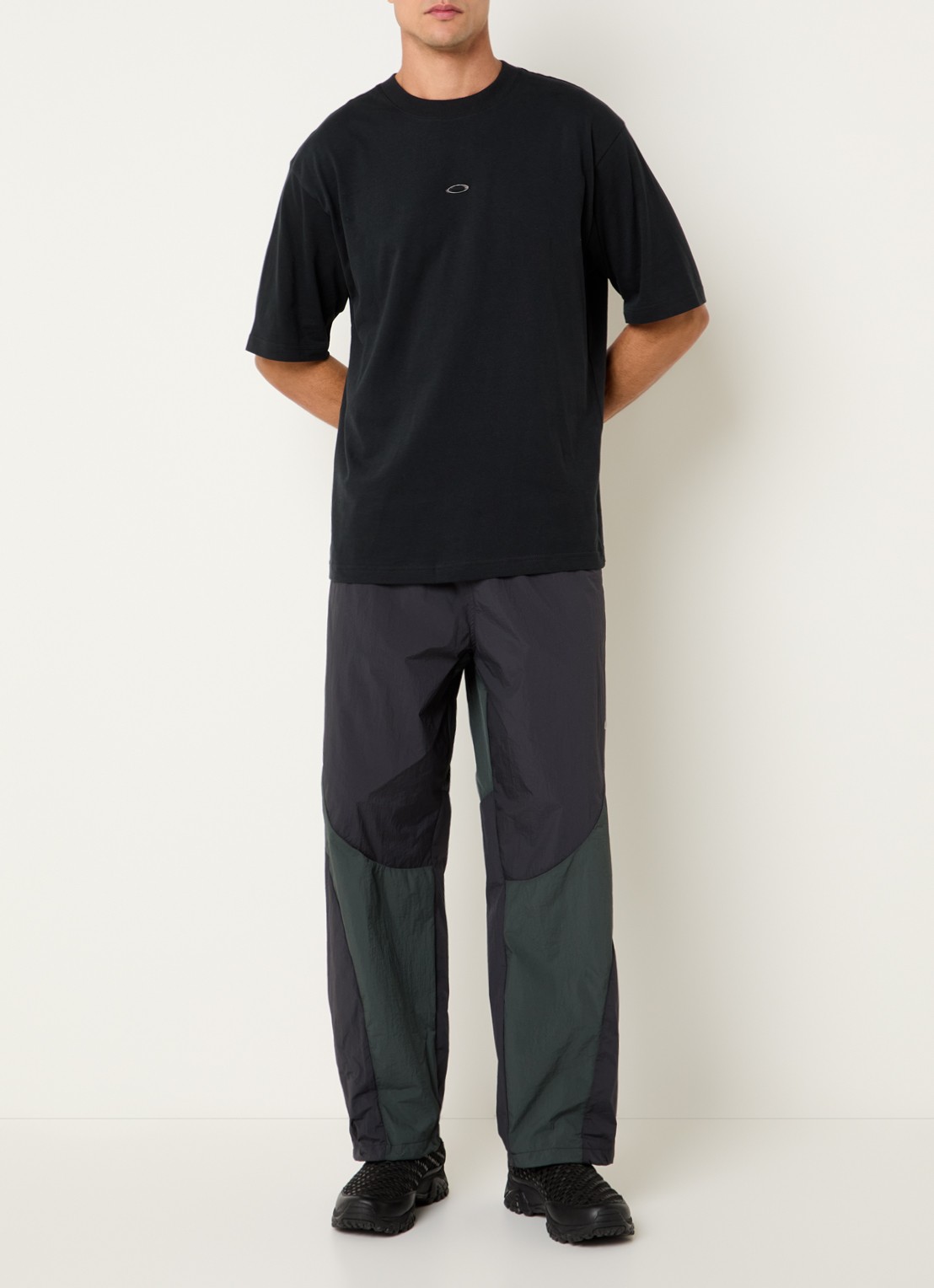 Oakley Metal rise T-shirt met ronde hals - voorkant 2 zwart