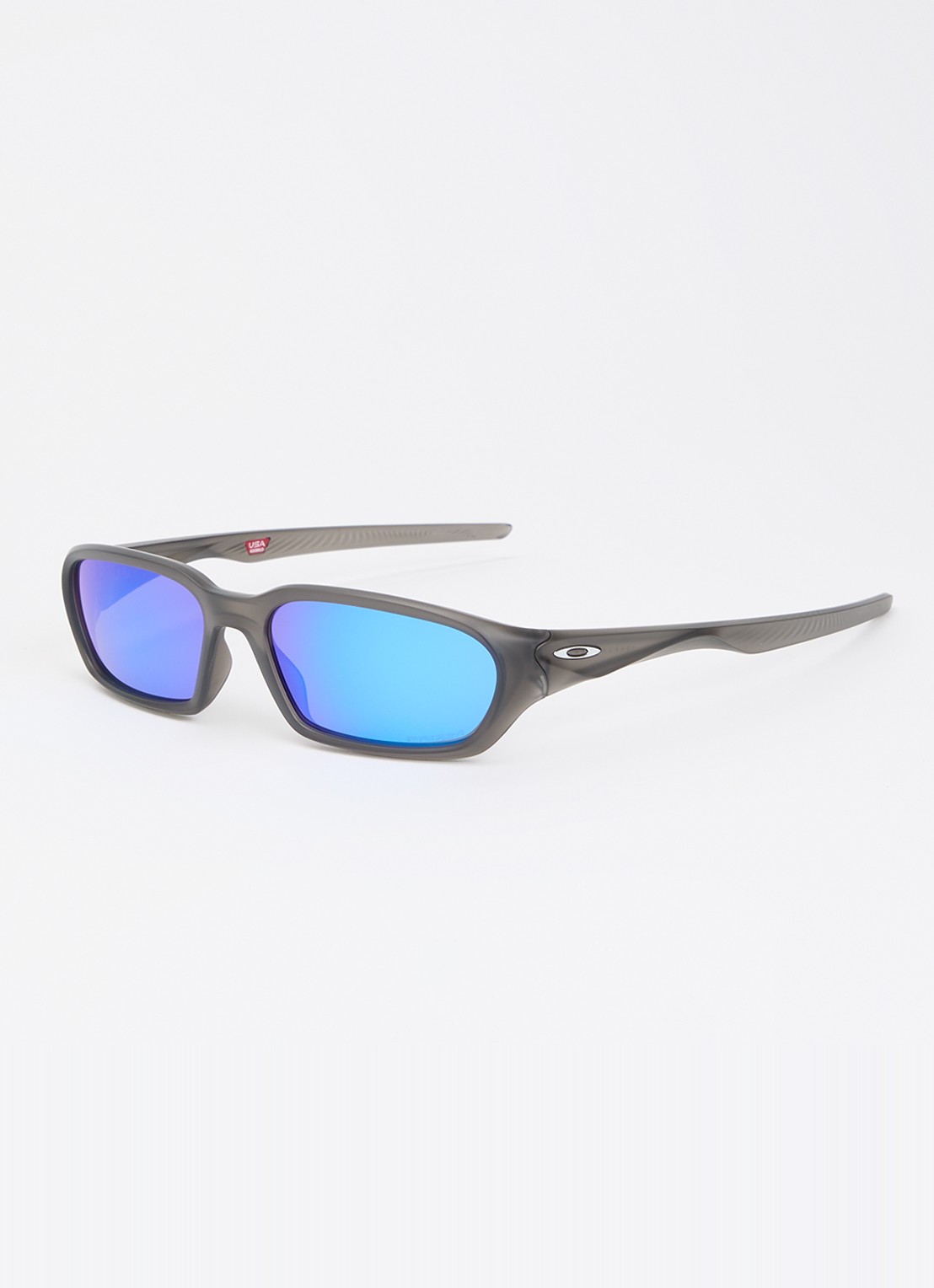 Oakley Terraforma zonnebril OO9530  - voorkant zwart