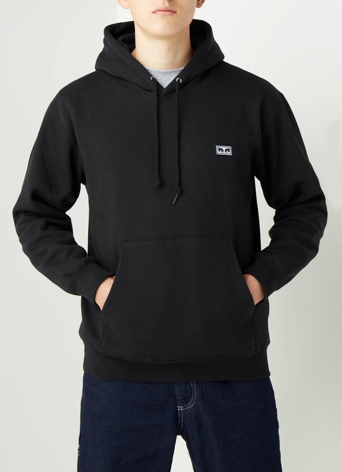 Obey All eyez hoodie met logopatch - detail zwart