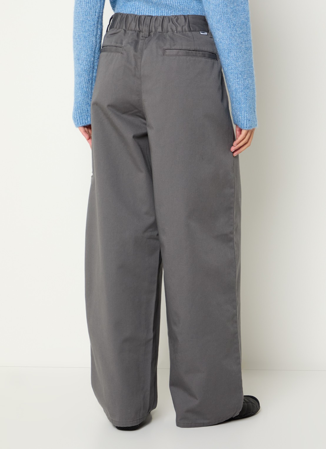 Obey Arden high waist wide fit chino met steekzakken - achterkant 2 antraciet