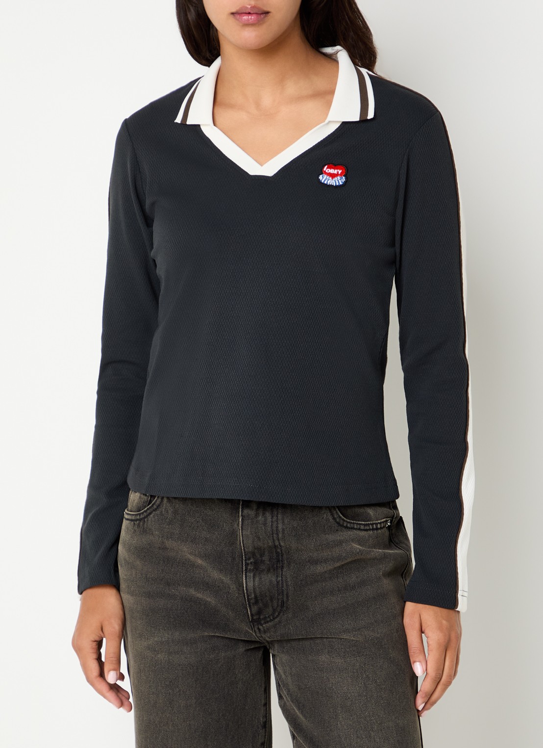 Obey Aren polo met logo en v-hals  - detail antraciet
