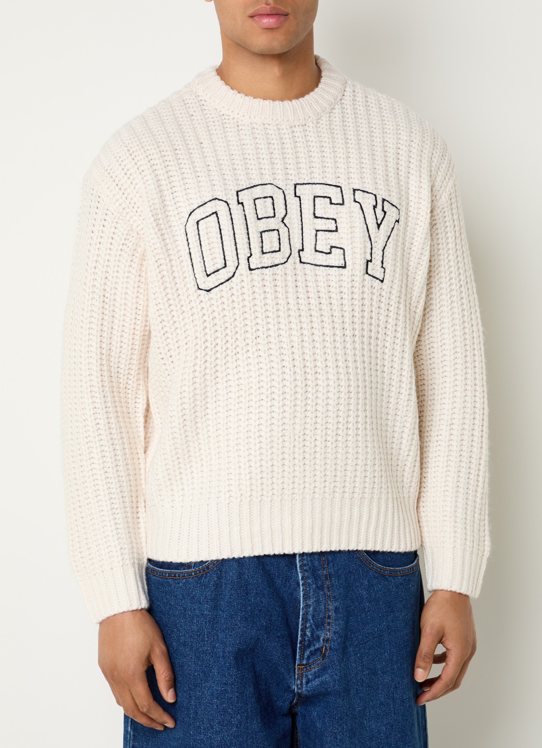 Obey Collegiate grofgebreide trui in wolblend met logoborduring - detail vanillegeel