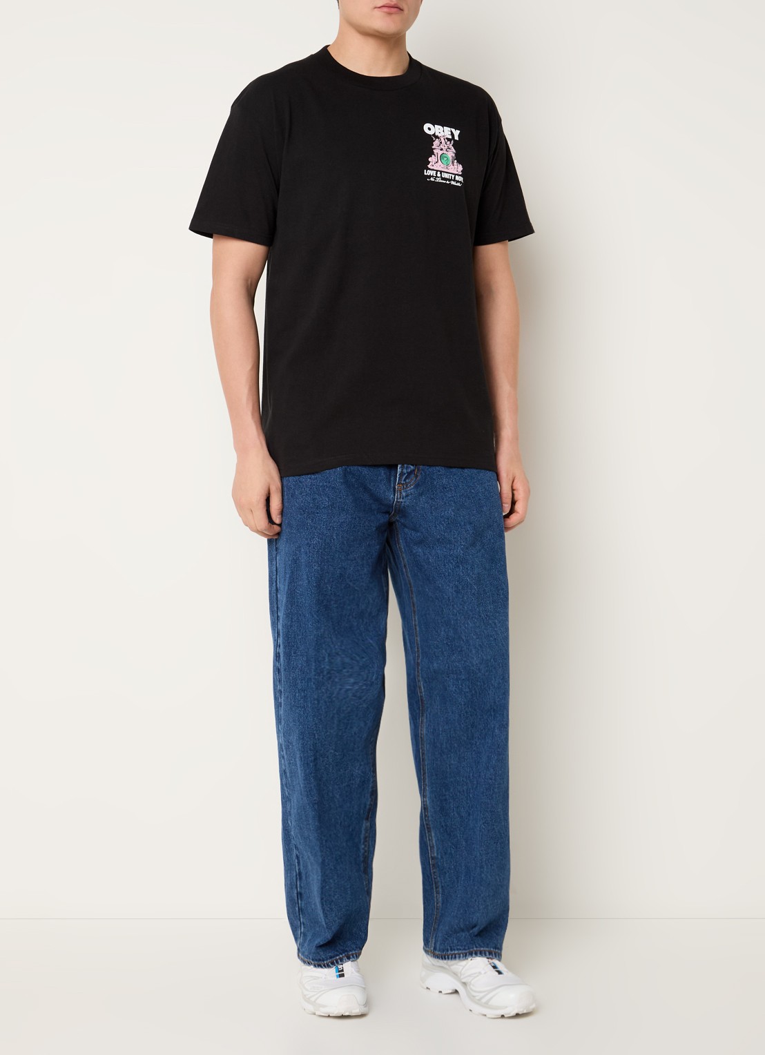 Obey Manifesto T-shirt met logo- en backprint - voorkant 4 zwart