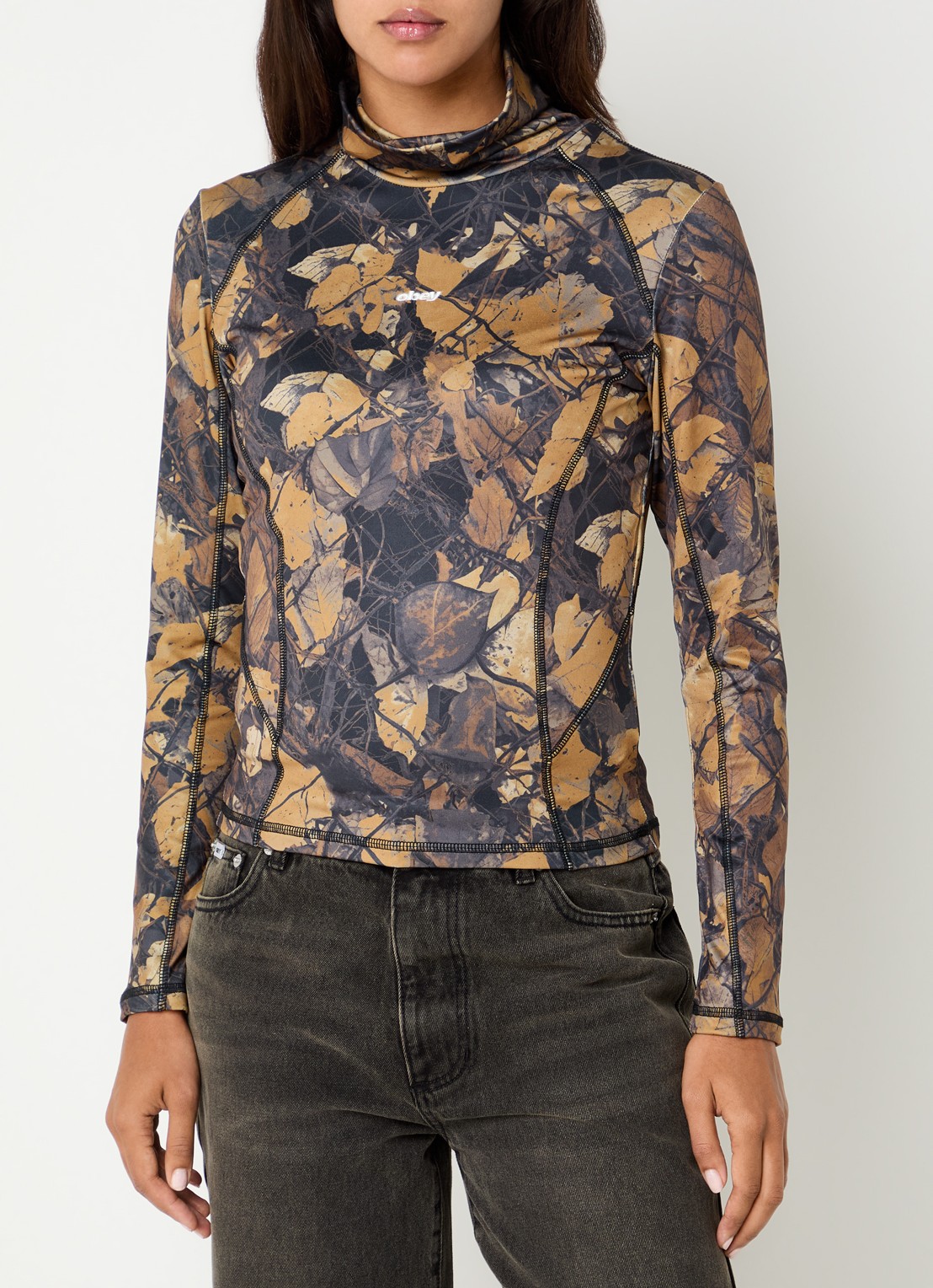 Obey Nalia top met col en print - detail okergeel