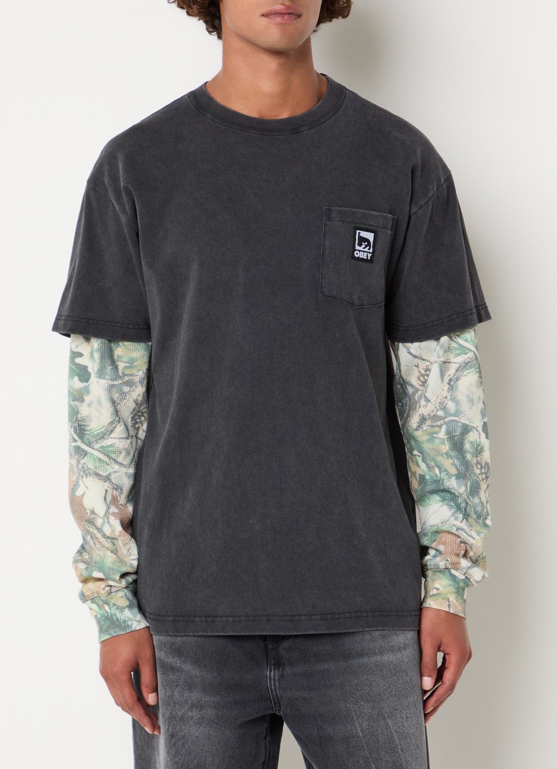 Obey Post longsleeve met camouflageprint - detail zwart