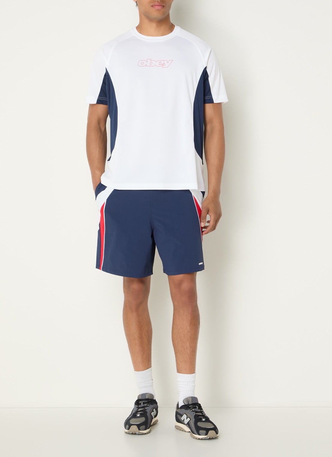Obey Runner T-shirt met logo - voorkant 3 wit