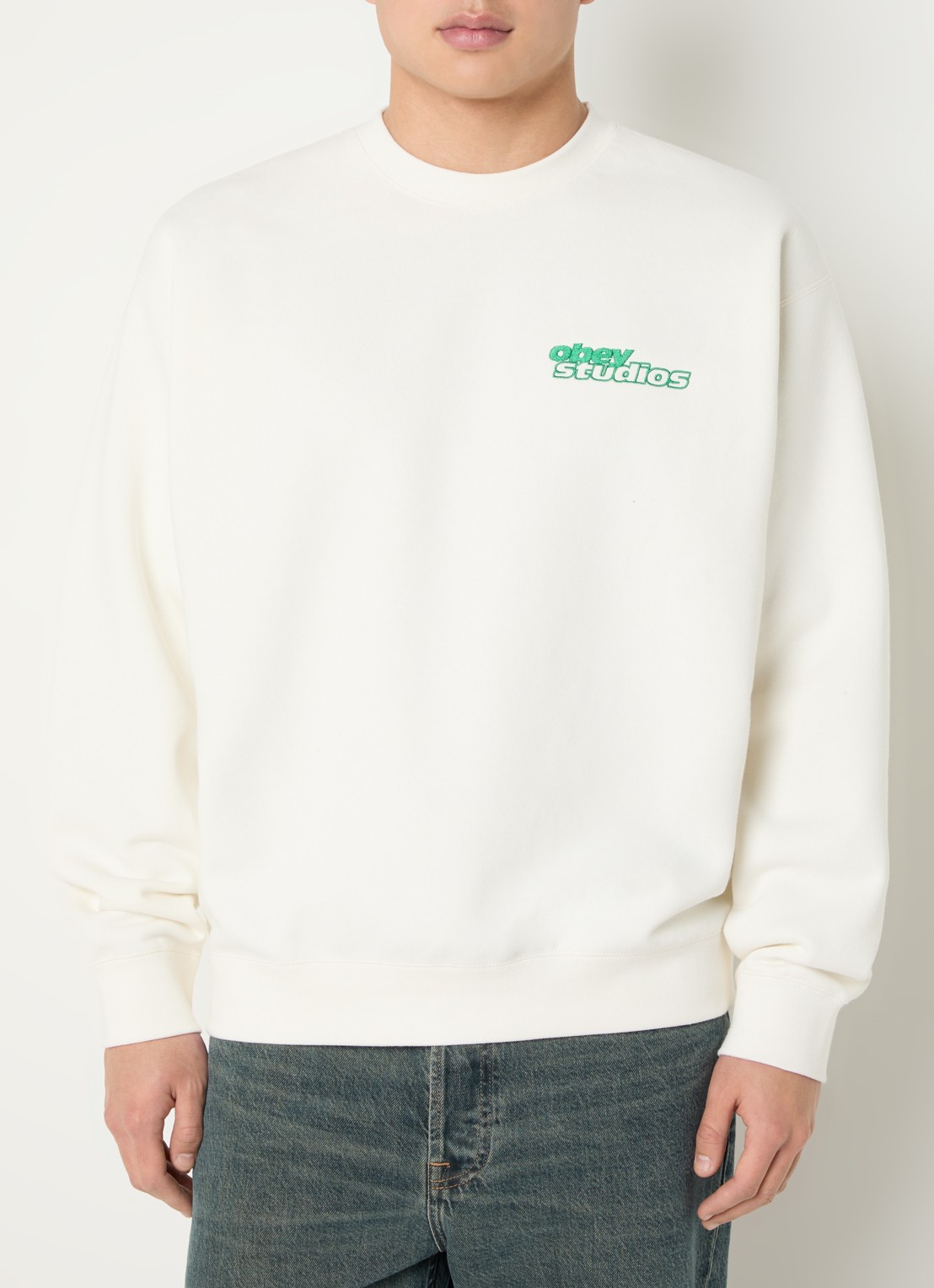 Obey Tonic sweater met logoborduring - achterkant gebroken wit