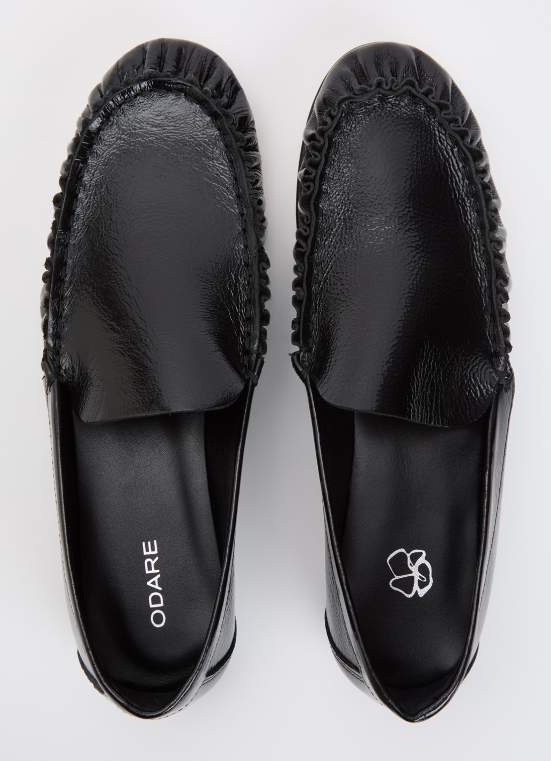 Odare Elena loafer van leer met lakfinish - detail 2 zwart