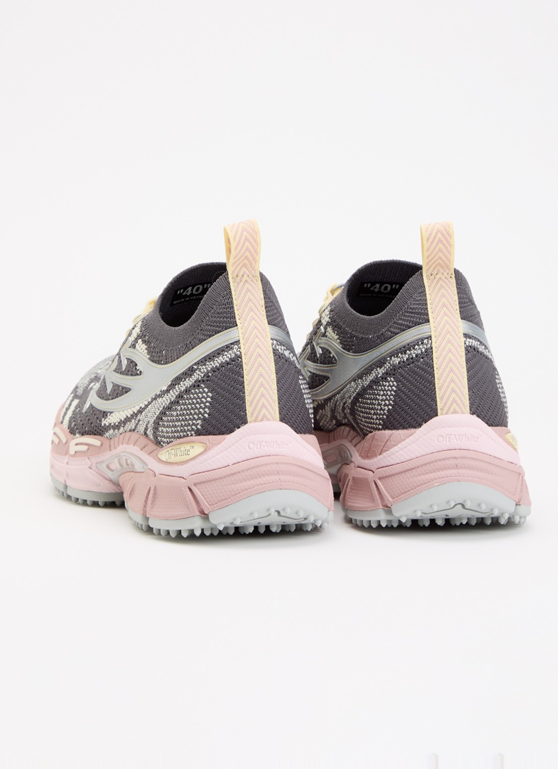 Off-White Be Right Back sneaker met mesh details - achterkant grijs