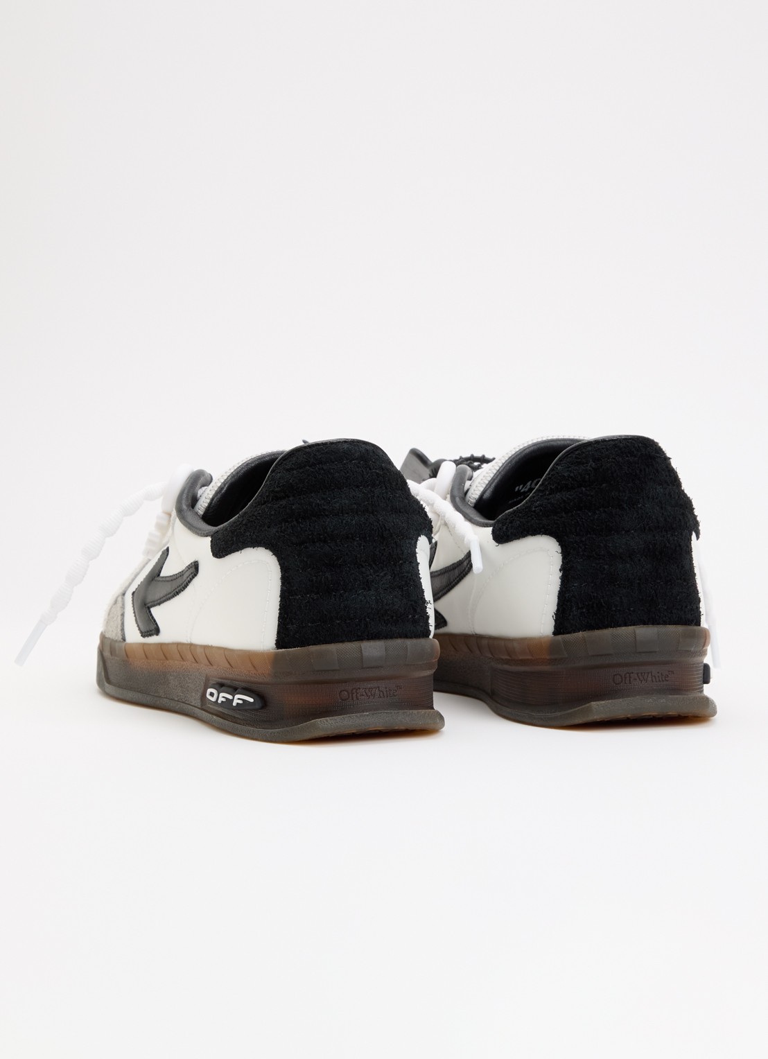Off-White End Of Play sneaker met details van suède - achterkant 7 wit