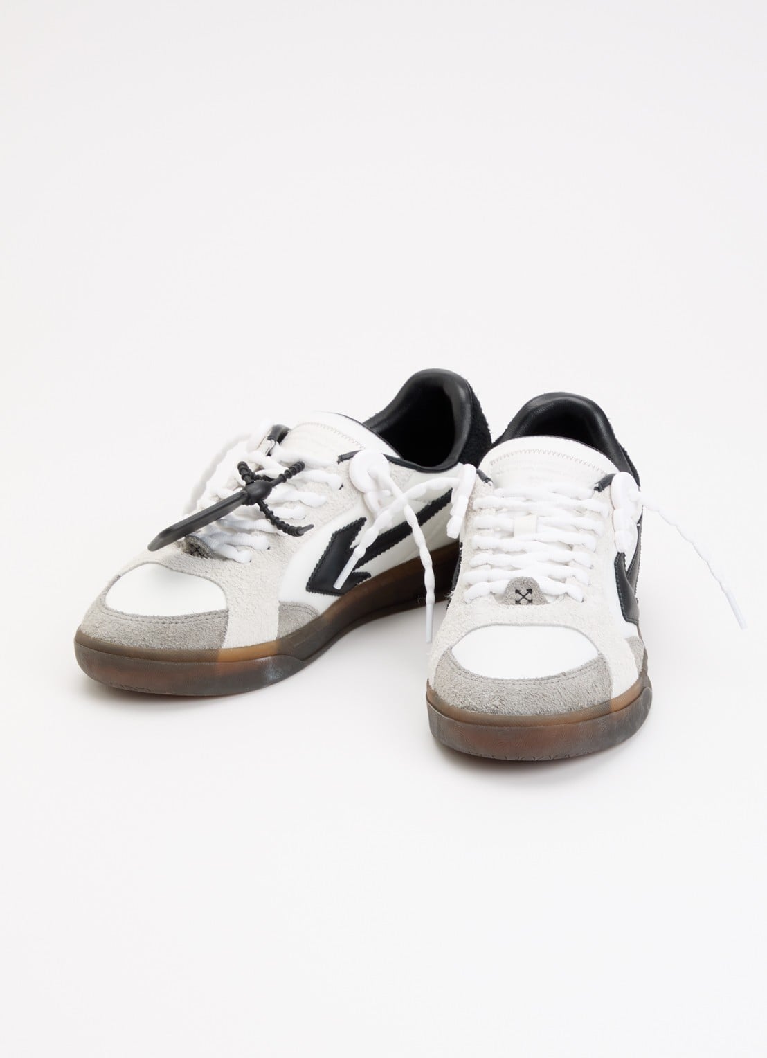 Off-White End Of Play sneaker met details van suède - detail wit