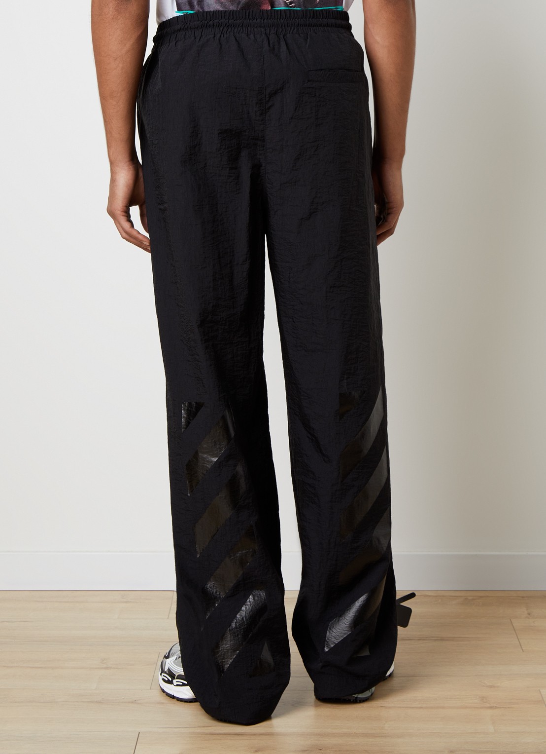 Off-White Glossy arrow wide fit broek met steekzakken - achterkant 4 zwart