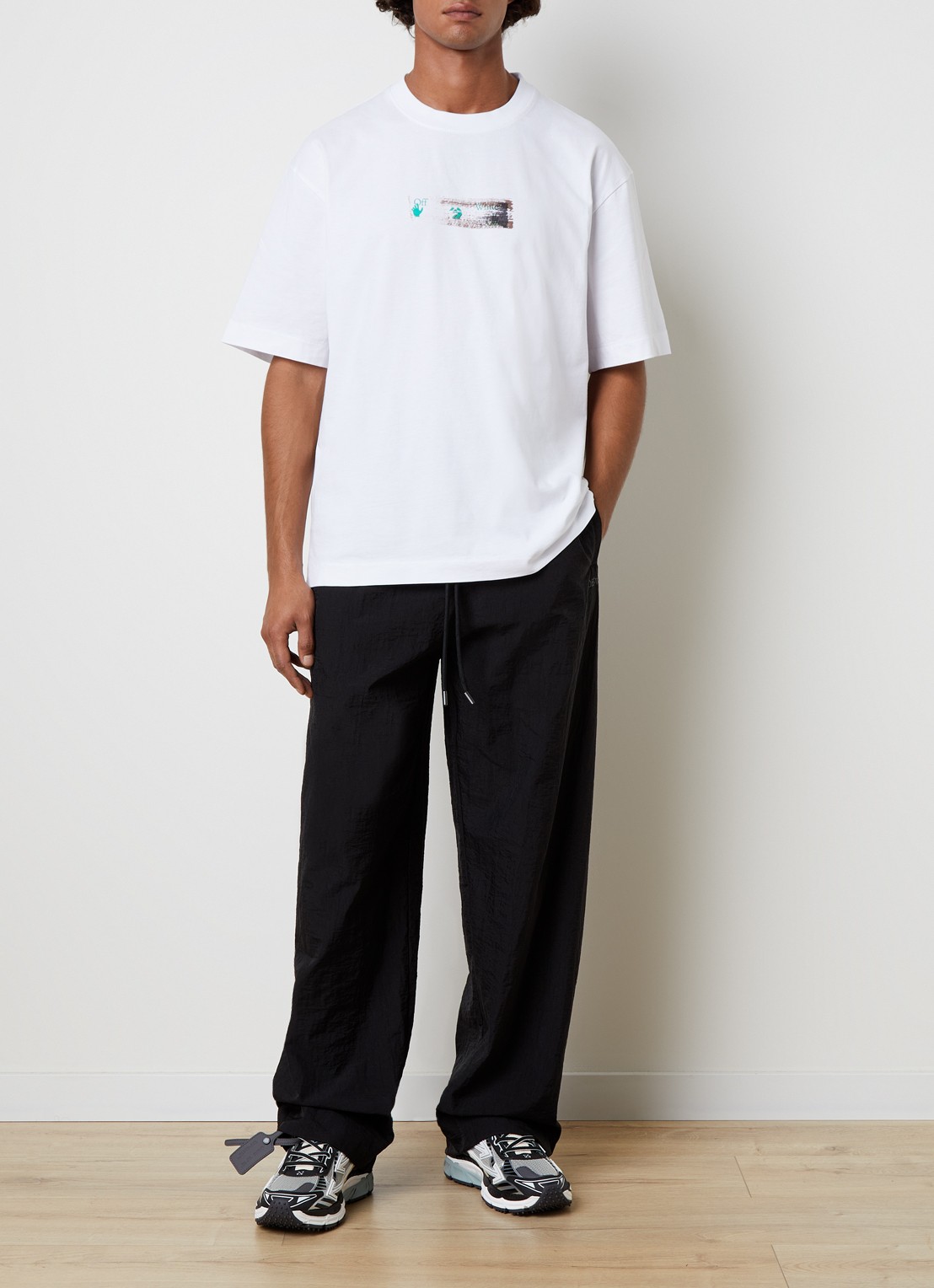 Off-White Glossy arrow wide fit broek met steekzakken - voorkant 6 zwart
