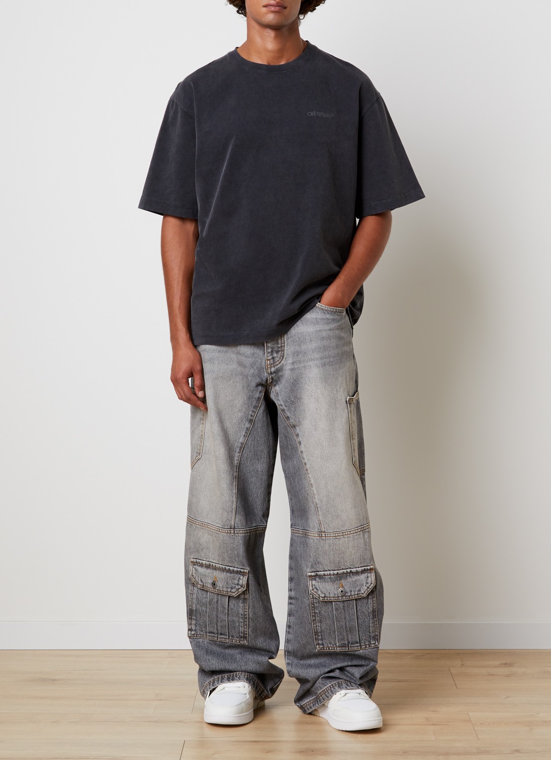 Off-White Half Arrow Cargo wide leg jeans met klepzakken - voorkant 2 grijs