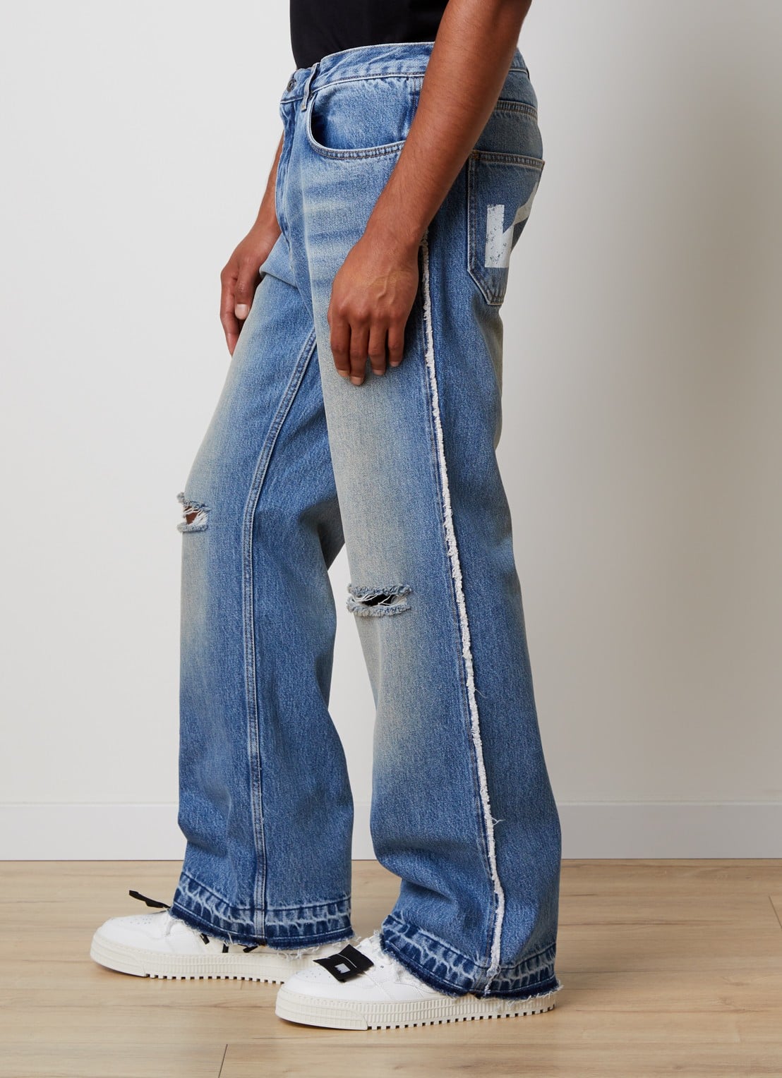 Off-White Half Arrow loose fit jeans met destroyed afwerking en backprint - detail 2 indigo