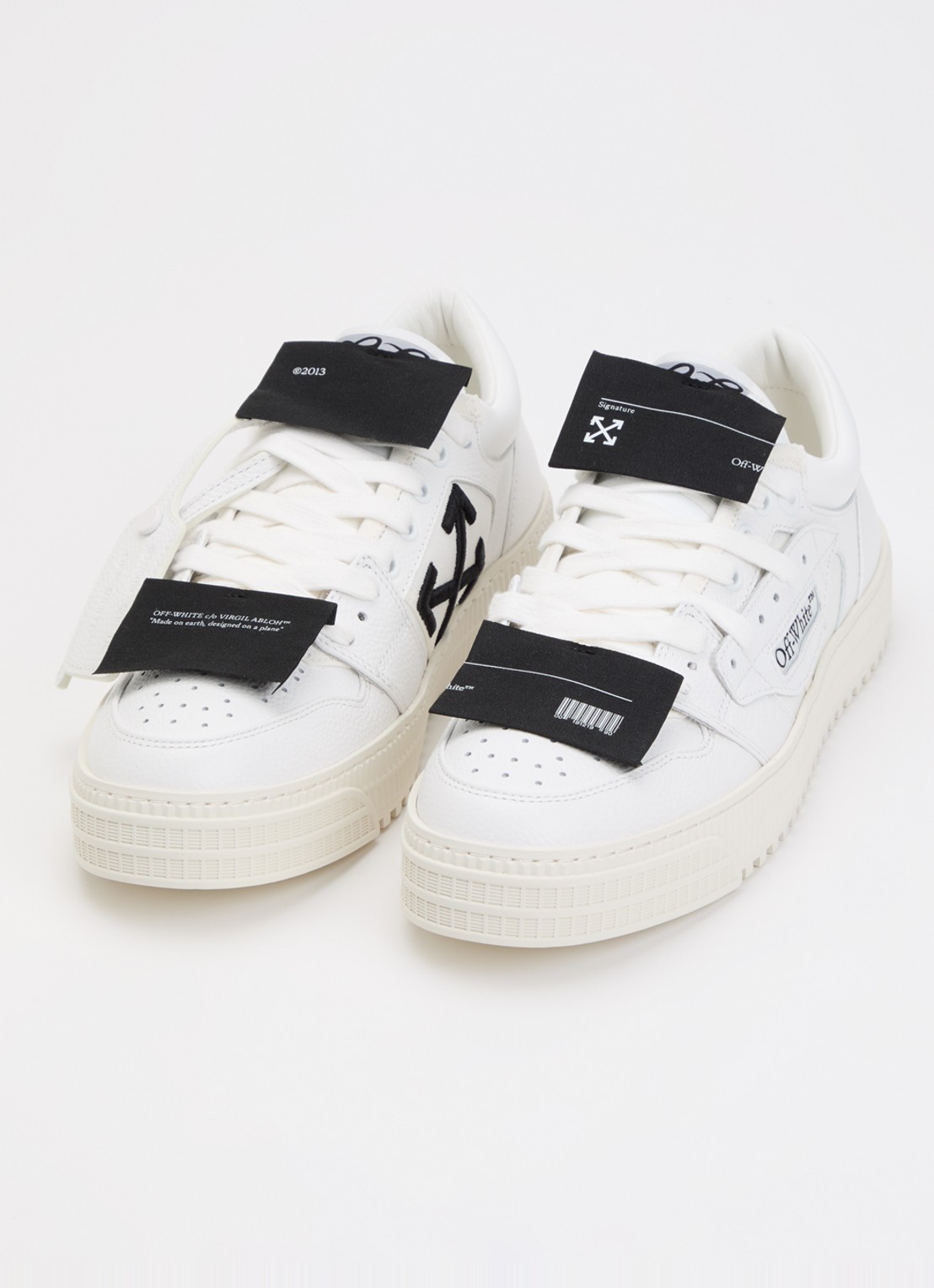 Off-White Low Top 3.0 Off Court sneaker met details van leer - detail gebroken wit