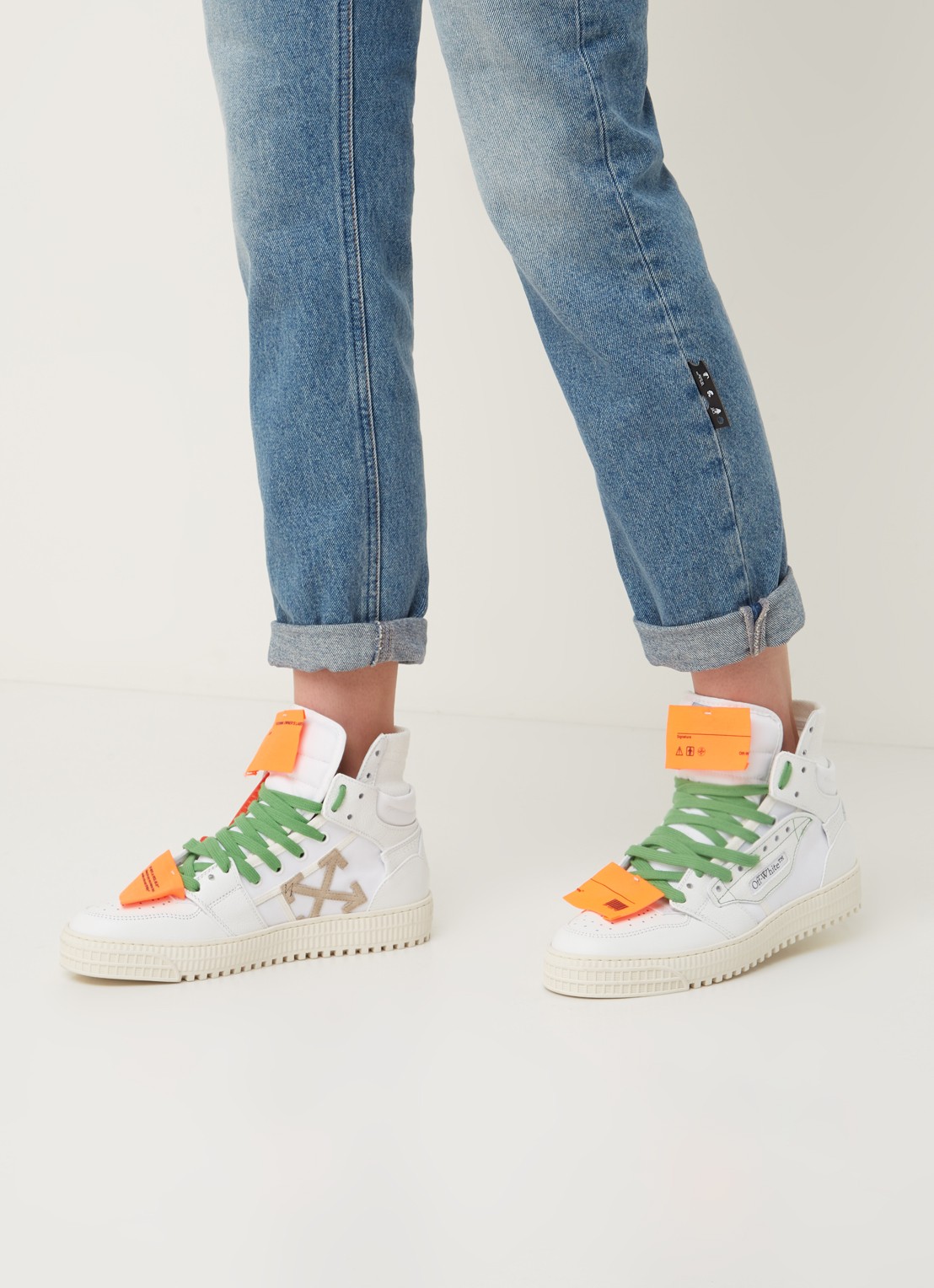 Off-White Off Court 3.0 sneaker van leer  - voorkant 2 wit