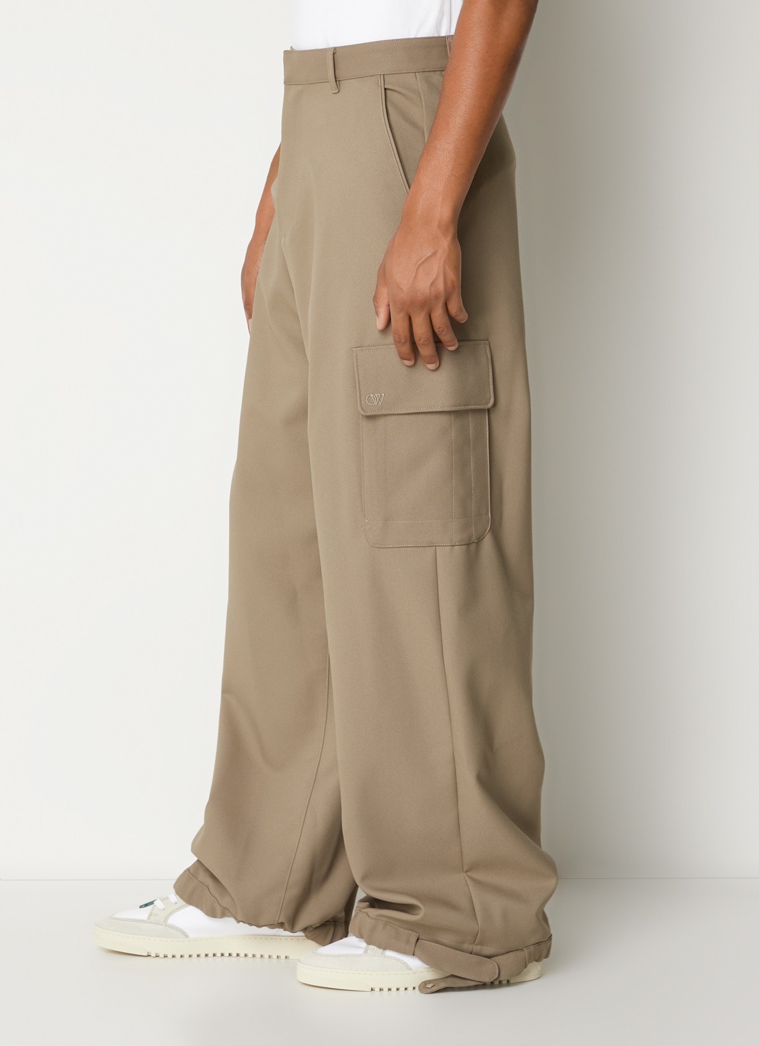 Off-White Ow Emb Drill wide fit cargobroek met klepzakken - detail 3 beige