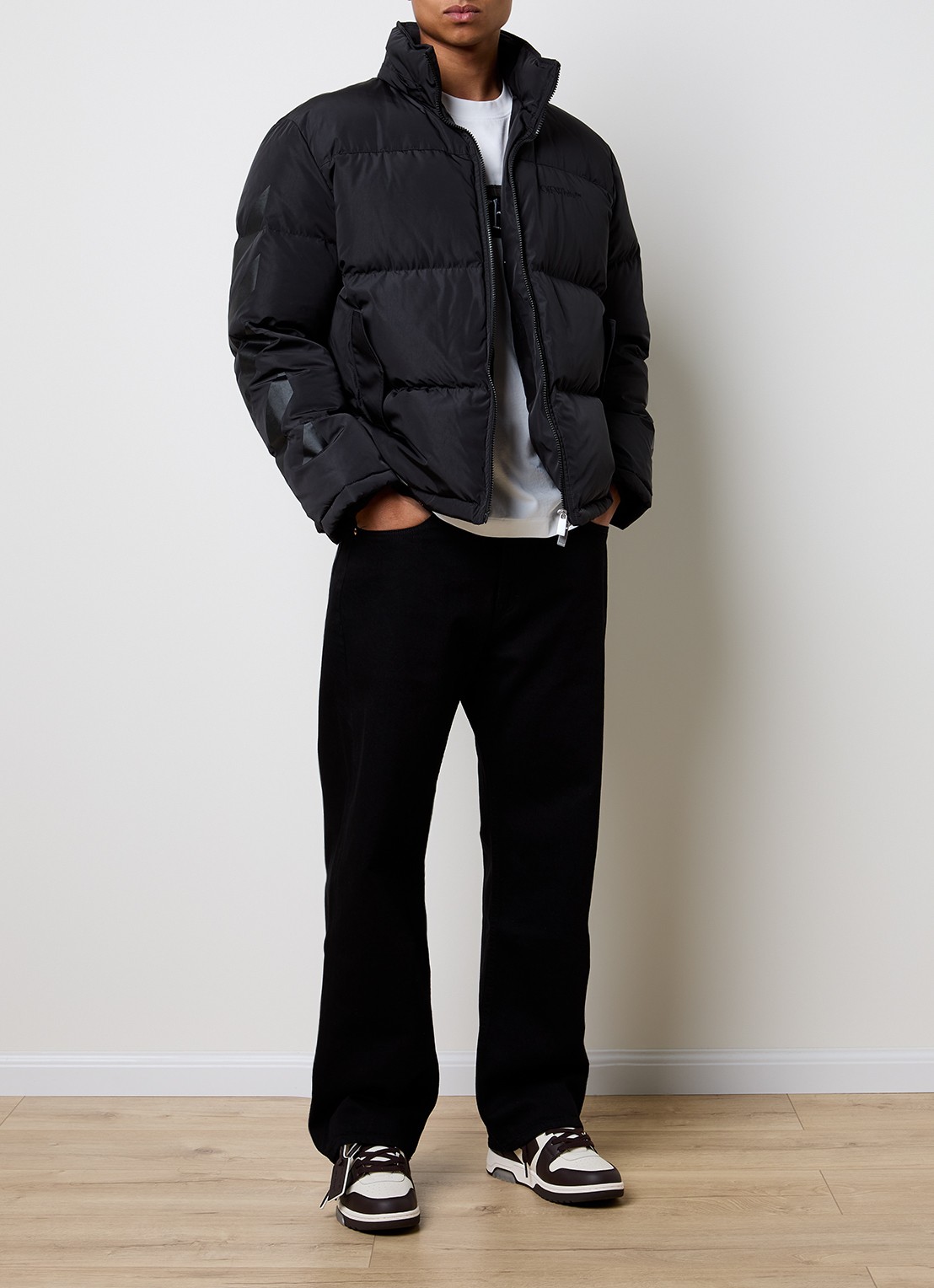 Off-White Puffer jack met donsvulling en afneembare capuchon - voorkant 6 zwart