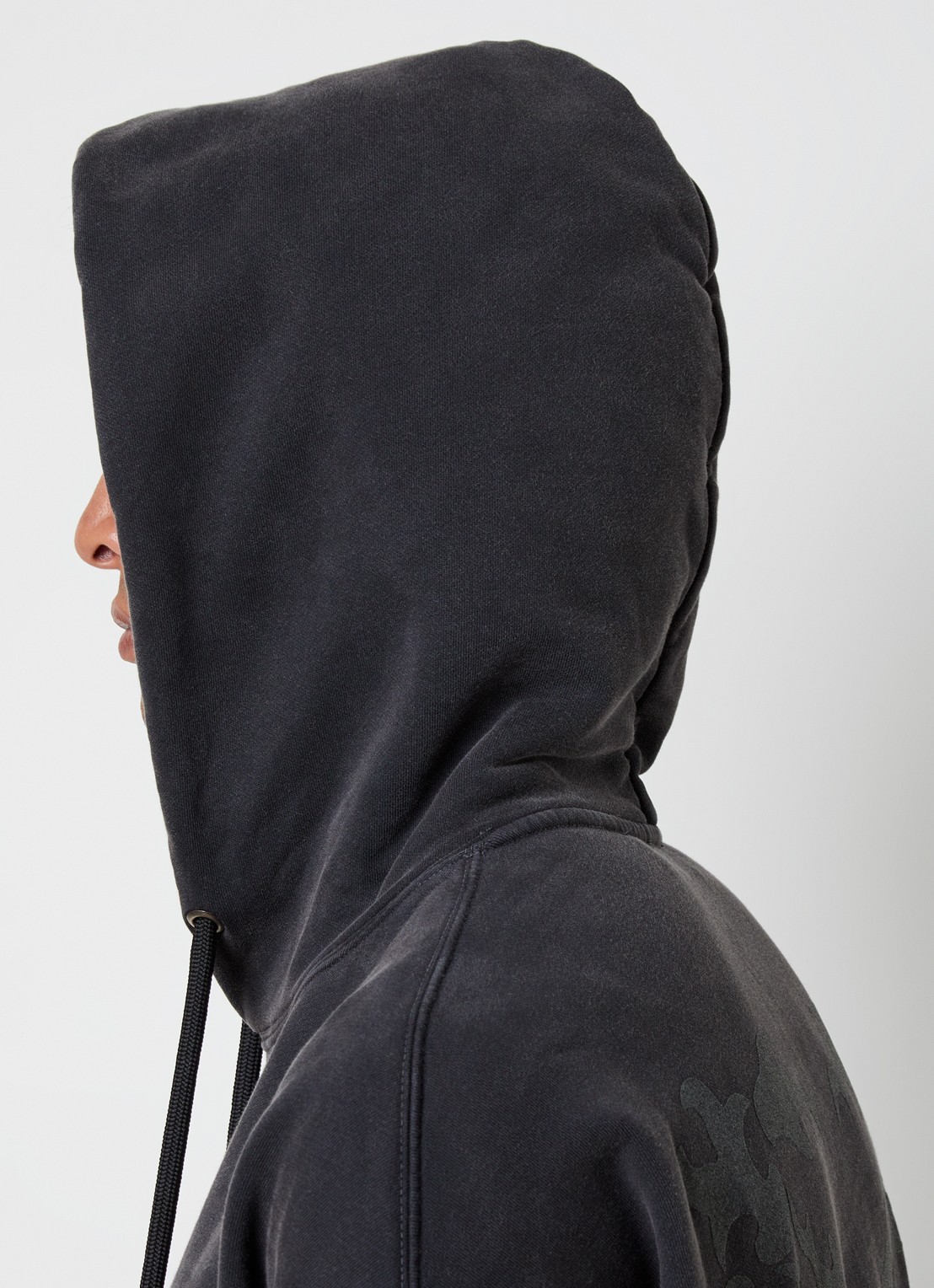 Off-White Rugs arrow hoodie met logo- en backprint - detail 2 antraciet