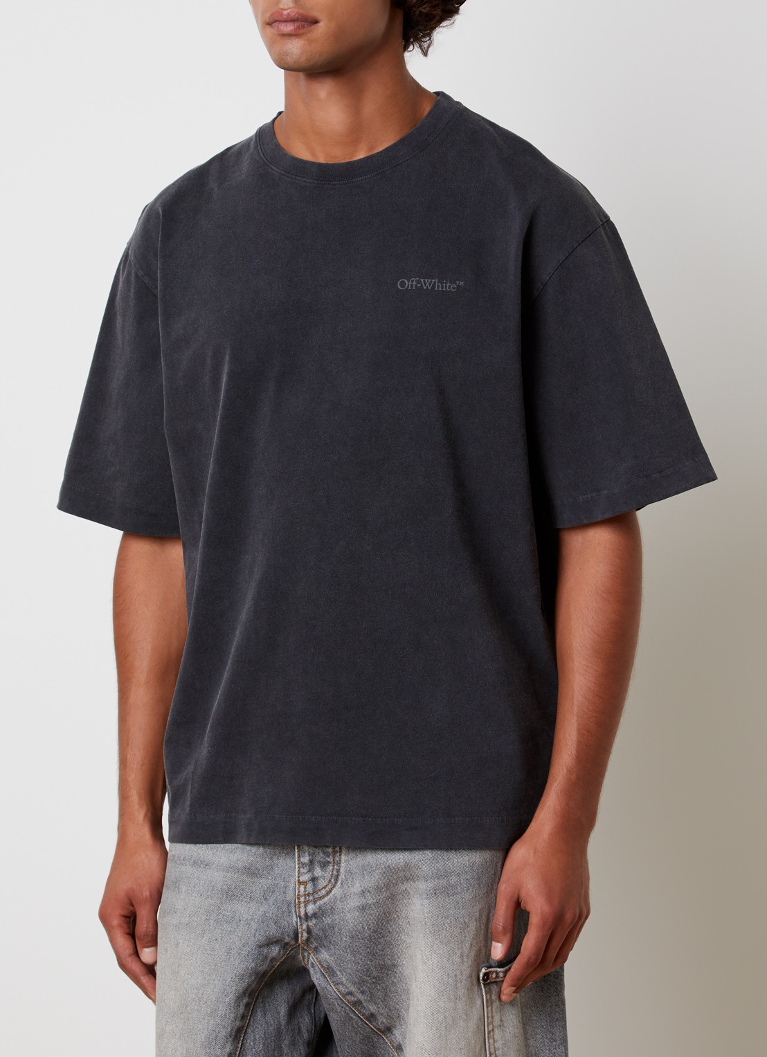 Off-White Rugs Arrow Skate T-shirt met logo- en backprint - achterkant 5 zwart