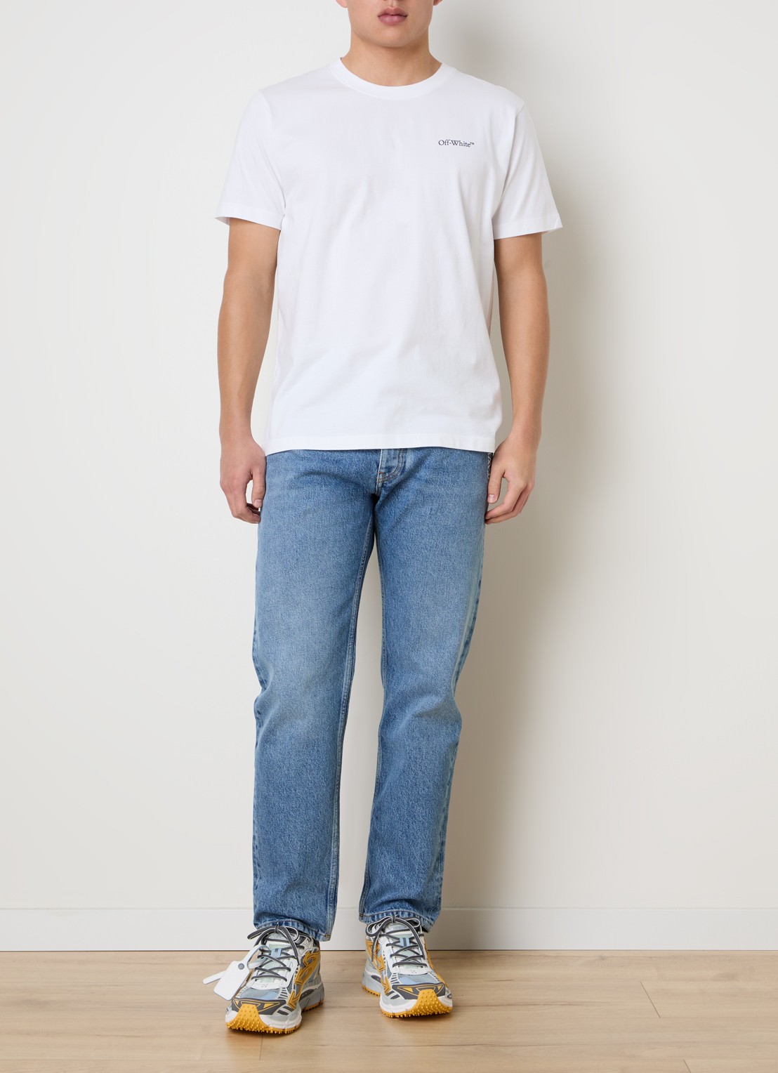 Off-White T-shirt met logo- en backprint - voorkant 2 wit