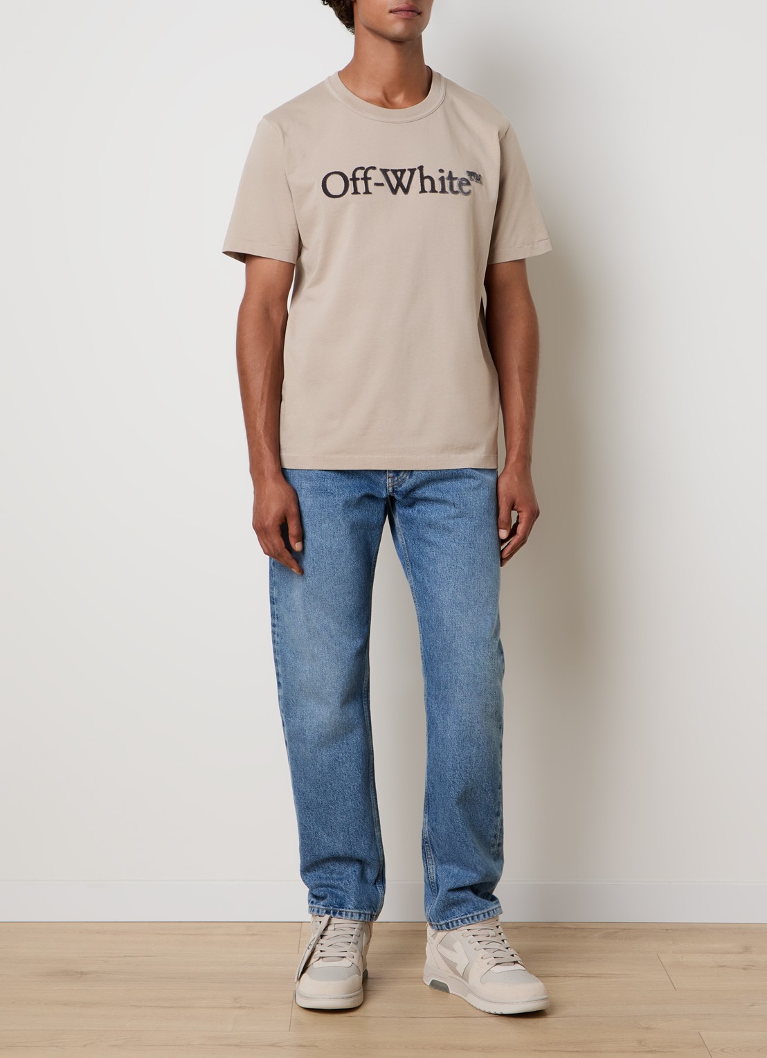 Off-White T-shirt met logoprint - voorkant 5 donkerbeige