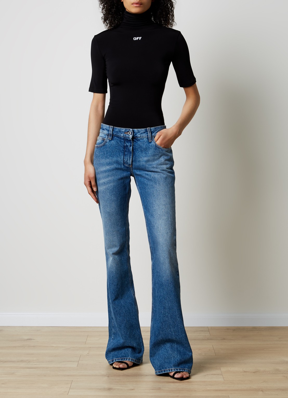 Off-White Top met col en logo - voorkant 5 diepzwart